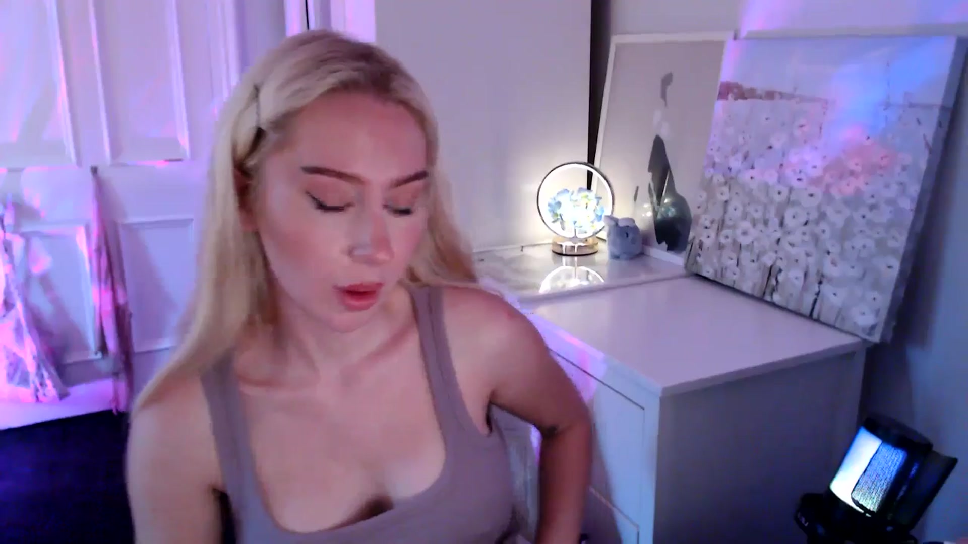 Gallery image thumbnail from British_Cutie's myfreecams stream on, 08/15/2025, 19:49 image 9 of 20