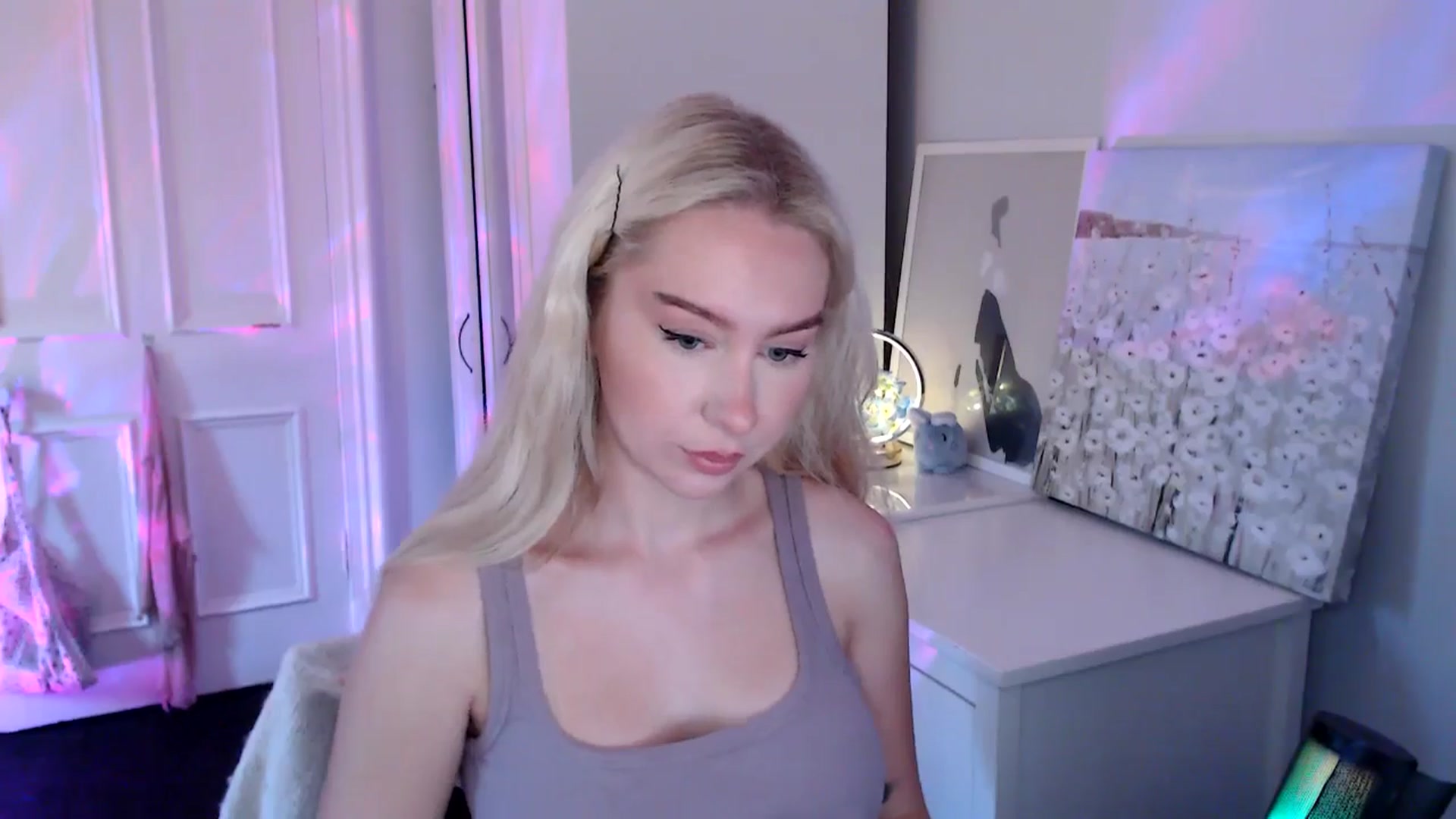 Gallery image thumbnail from British_Cutie's myfreecams stream on, 08/15/2025, 19:49 image 2 of 20