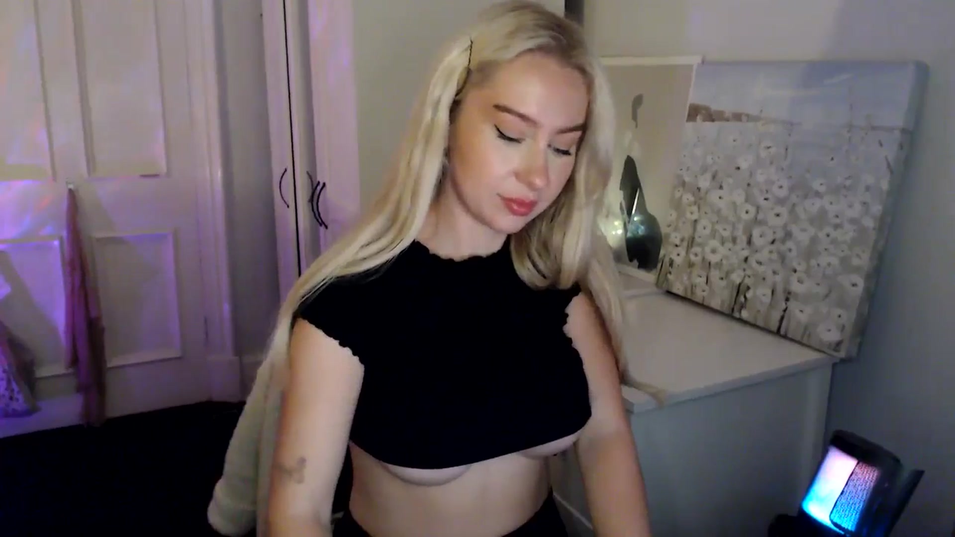 Gallery image thumbnail from British_Cutie's myfreecams stream on, 08/15/2025, 22:44 image 3 of 20