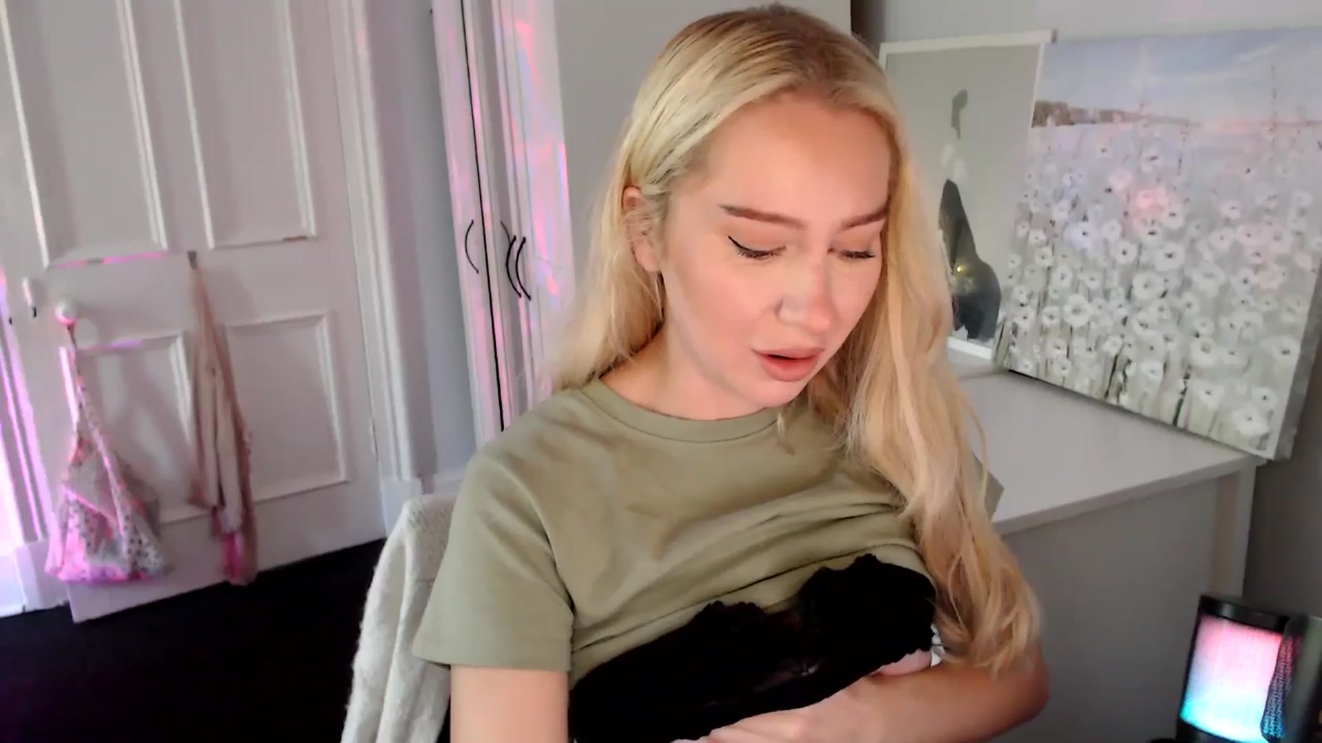 Gallery image thumbnail from British_Cutie's myfreecams stream on, 08/17/2025, 11:53 image 15 of 20