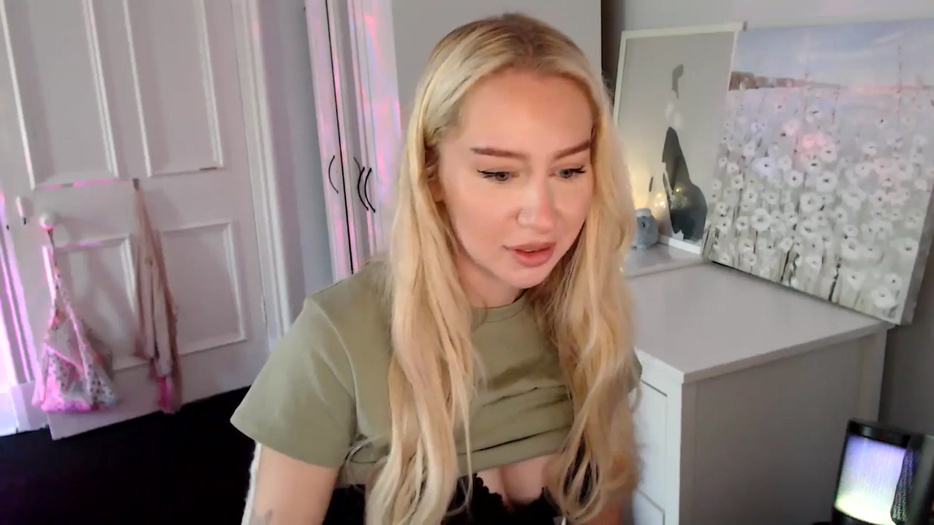 Gallery image thumbnail from British_Cutie's myfreecams stream on, 08/17/2025, 11:53 image 11 of 20