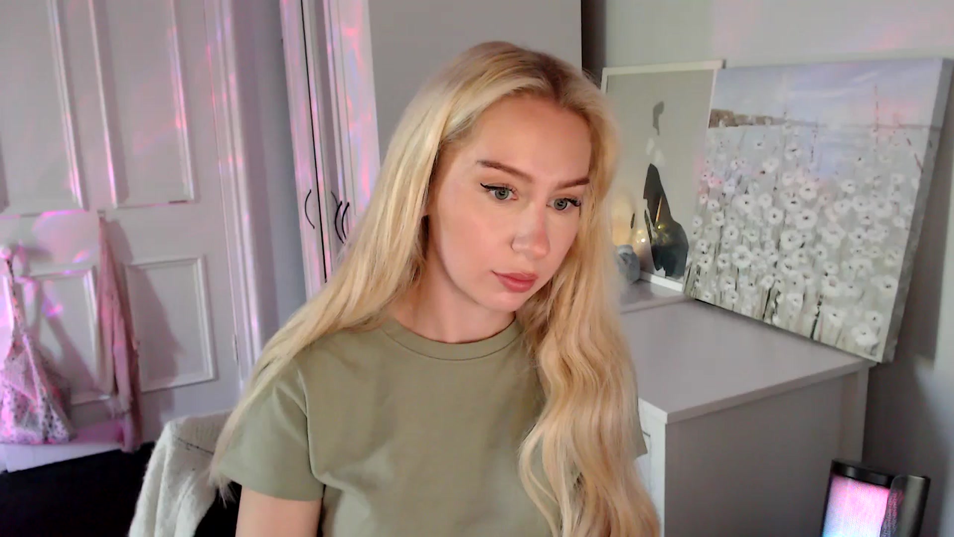 Gallery image thumbnail from British_Cutie's myfreecams stream on, 08/17/2025, 15:02 image 3 of 20