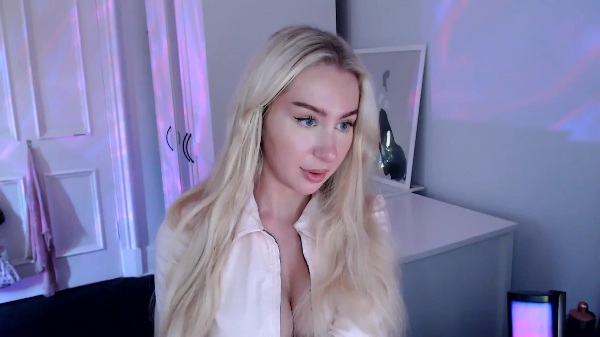Gallery image thumbnail from British_Cutie's myfreecams stream on, 08/24/2025, 16:36 image 19 of 20