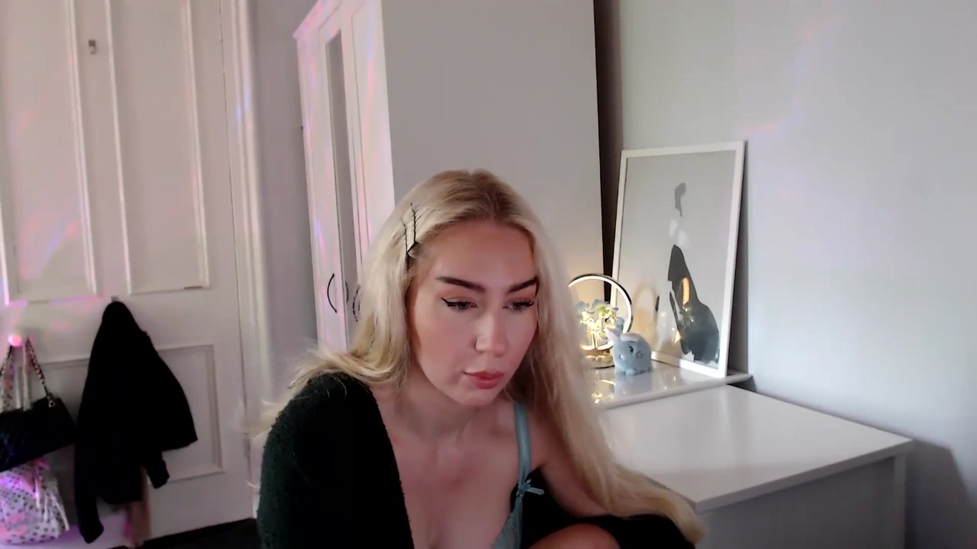 Gallery image thumbnail from British_Cutie's myfreecams stream on, 08/25/2025, 14:43 image 4 of 20