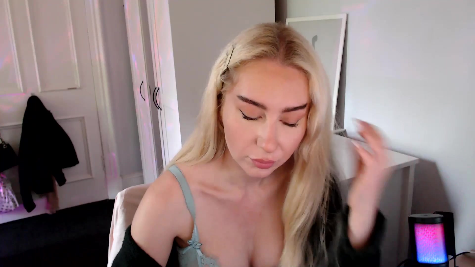 Gallery image thumbnail from British_Cutie's myfreecams stream on, 08/25/2025, 14:43 image 7 of 20