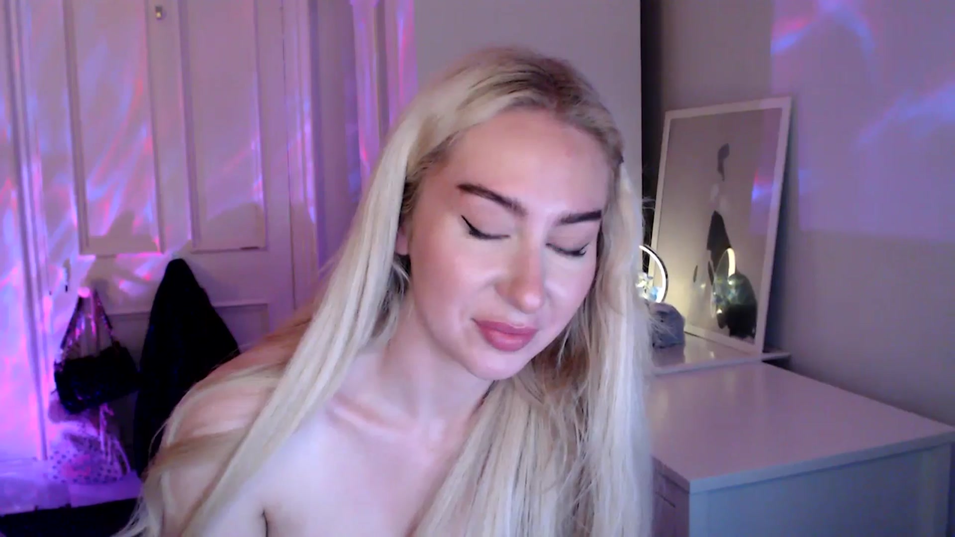 Gallery image thumbnail from British_Cutie's myfreecams stream on, 08/25/2025, 20:45 image 17 of 20