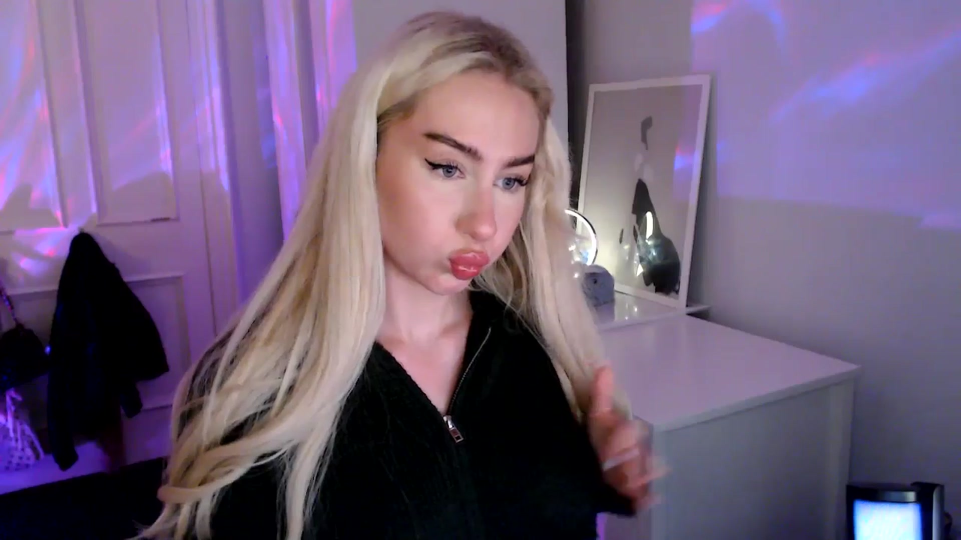 Gallery image thumbnail from British_Cutie's myfreecams stream on, 08/25/2025, 21:35 image 6 of 20