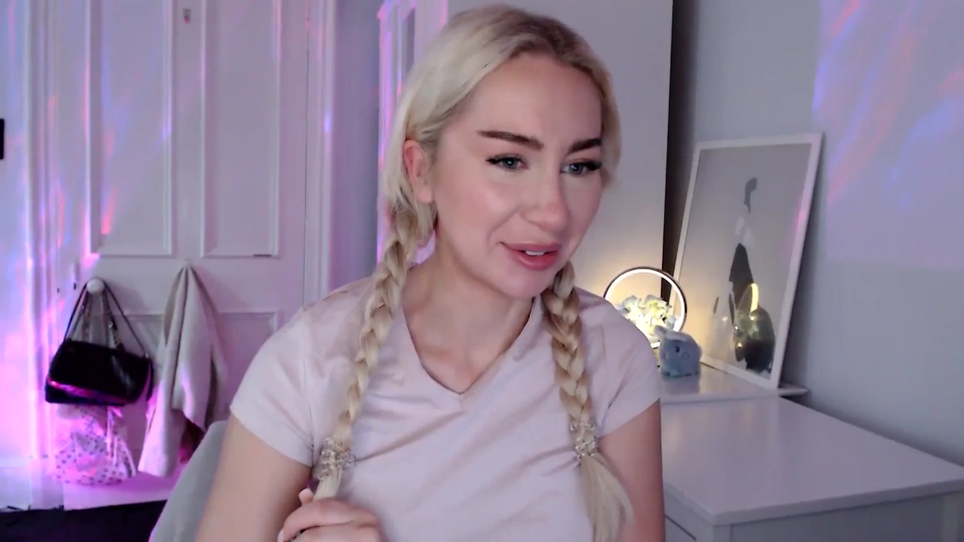 Gallery image thumbnail from British_Cutie's myfreecams stream on, 08/27/2025, 10:10 image 11 of 20