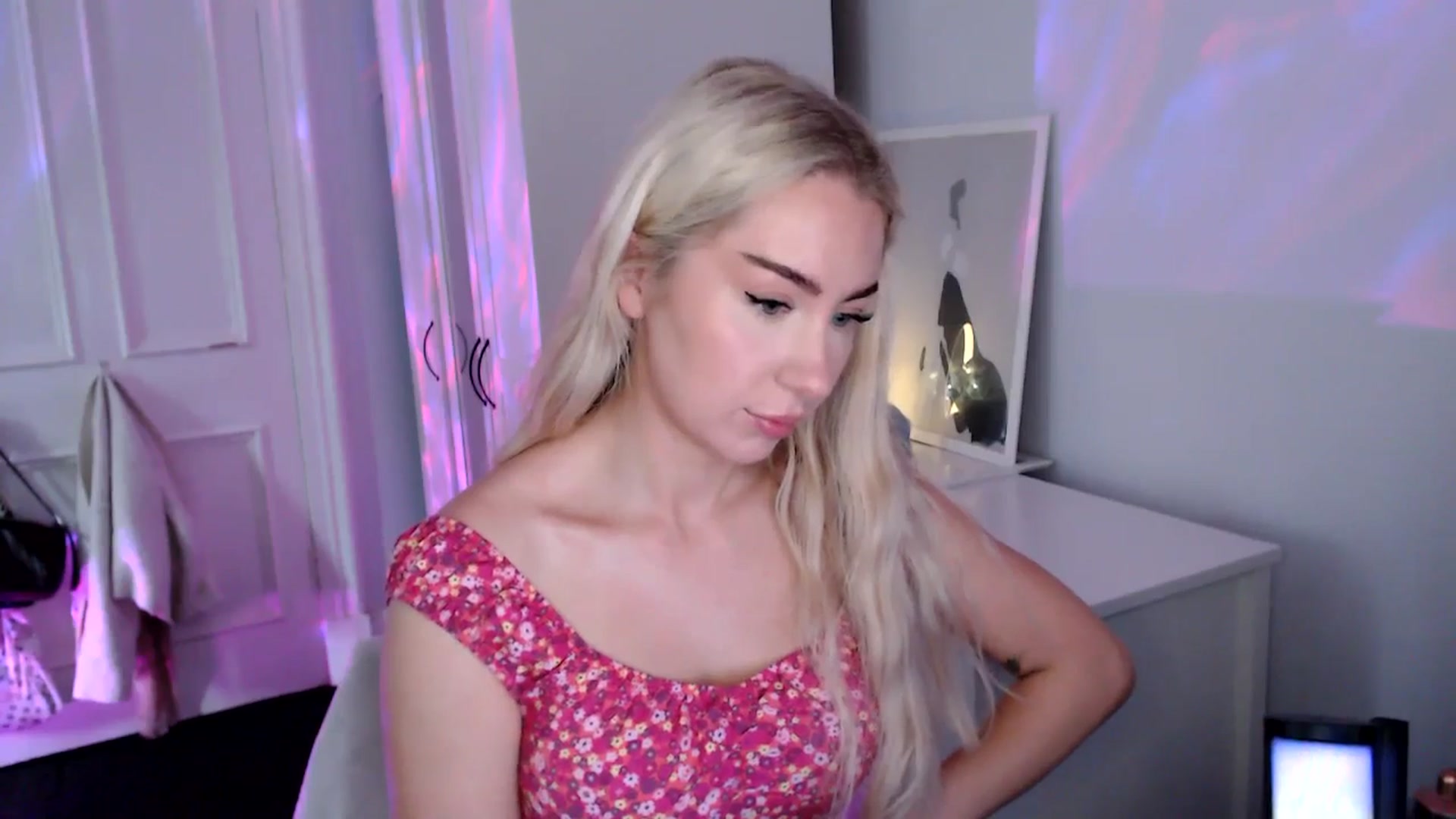 Gallery image thumbnail from British_Cutie's myfreecams stream on, 08/27/2025, 10:43 image 18 of 20