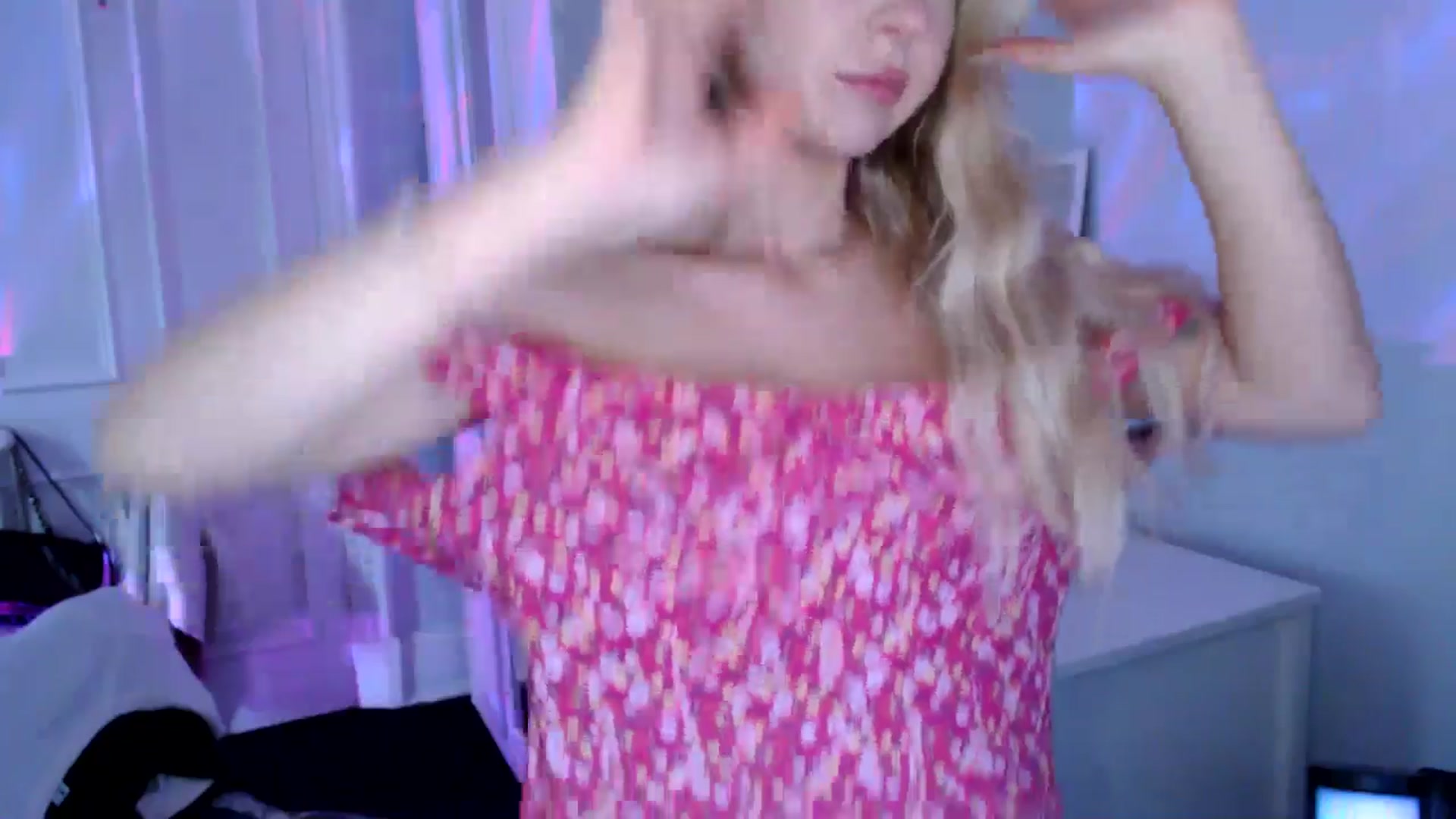 Gallery image thumbnail from British_Cutie's myfreecams stream on, 08/27/2025, 10:43 image 15 of 20
