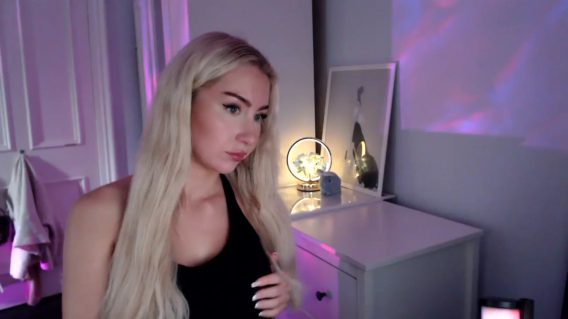 Gallery image thumbnail from British_Cutie's myfreecams stream on, 08/27/2025, 17:41 image 8 of 20