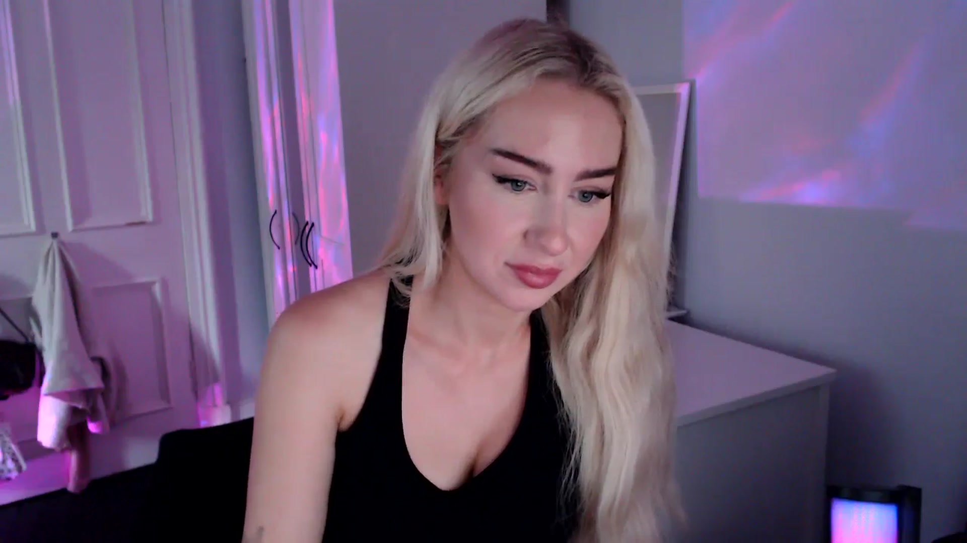 Gallery image thumbnail from British_Cutie's myfreecams stream on, 08/27/2025, 17:41 image 4 of 20