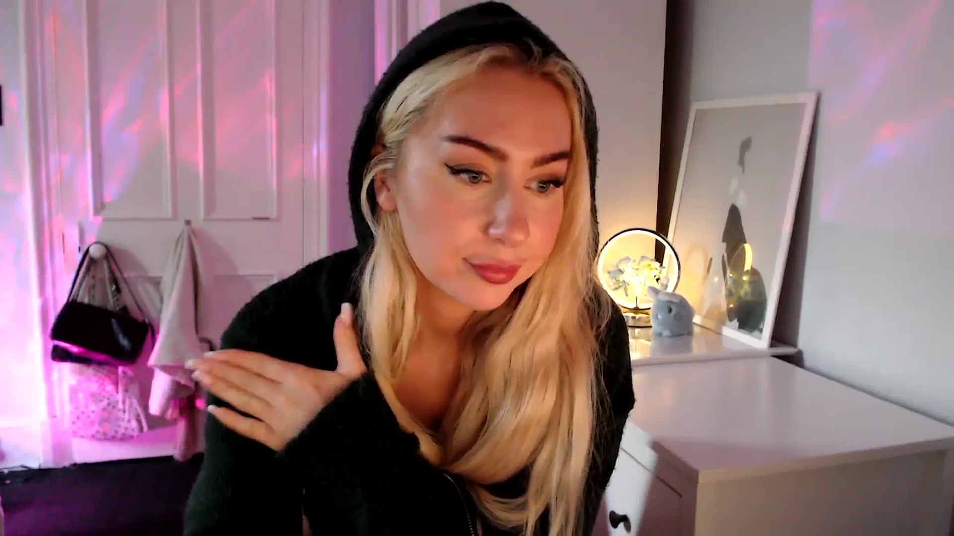 Gallery image thumbnail from British_Cutie's myfreecams stream on, 08/27/2025, 17:41 image 20 of 20