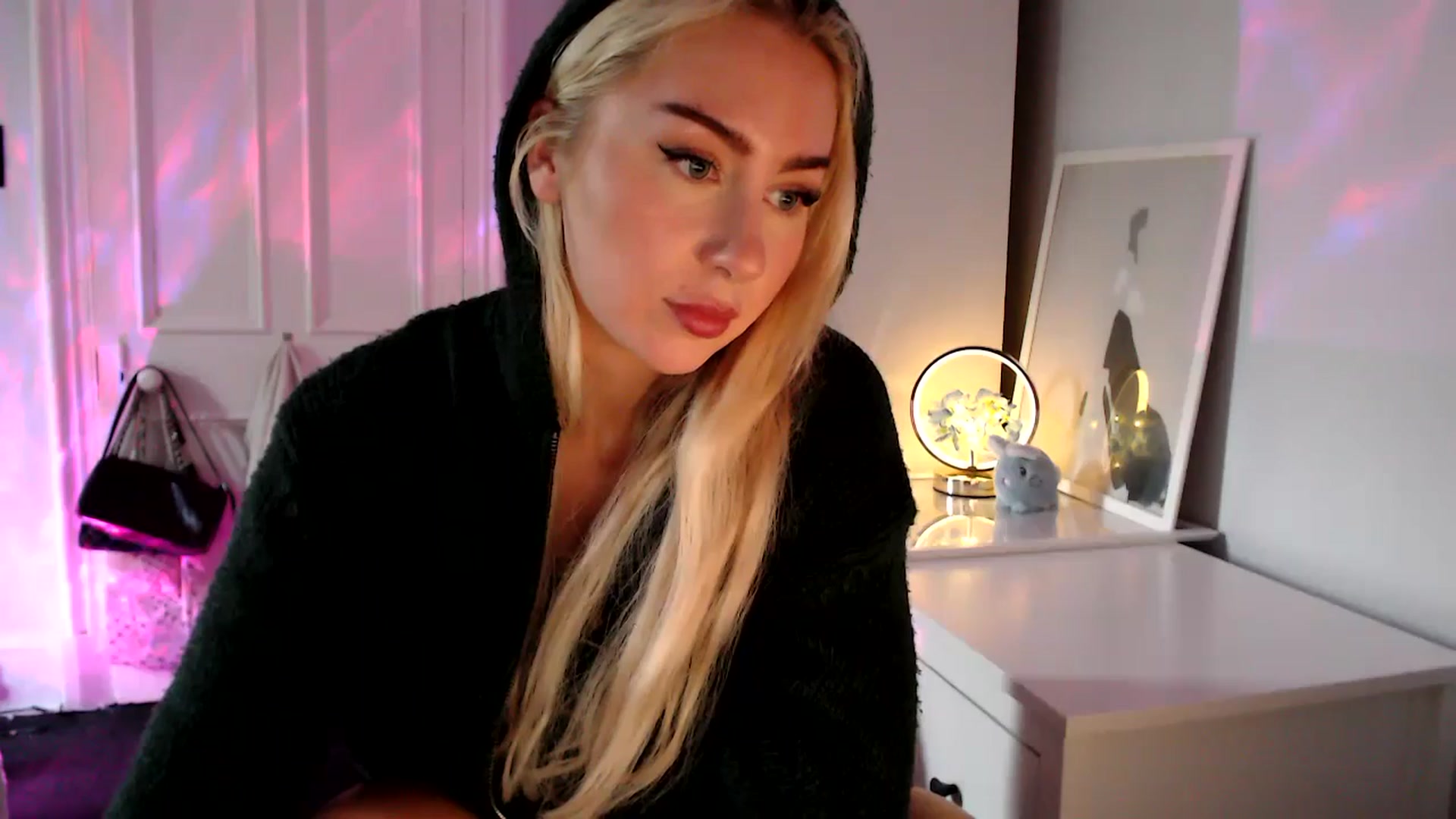 Gallery image thumbnail from British_Cutie's myfreecams stream on, 08/27/2025, 17:41 image 19 of 20