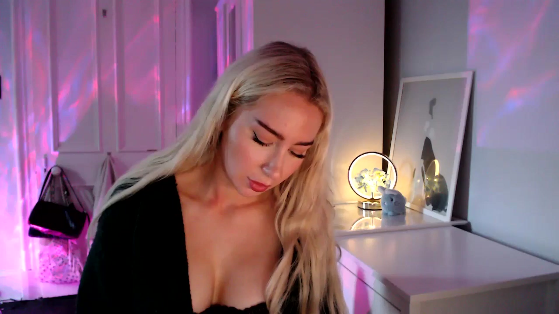 Gallery image thumbnail from British_Cutie's myfreecams stream on, 08/27/2025, 18:40 image 16 of 20