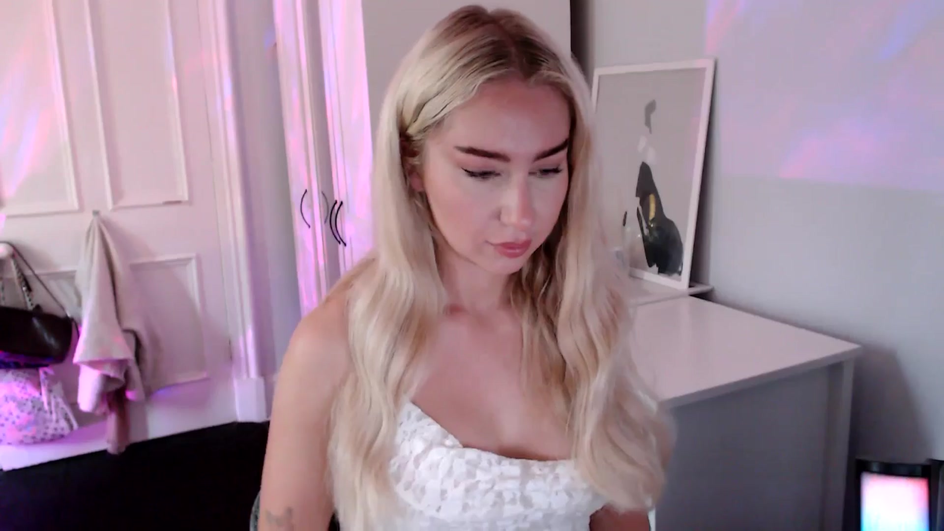 Gallery image thumbnail from British_Cutie's myfreecams stream on, 08/28/2025, 13:33 image 20 of 20