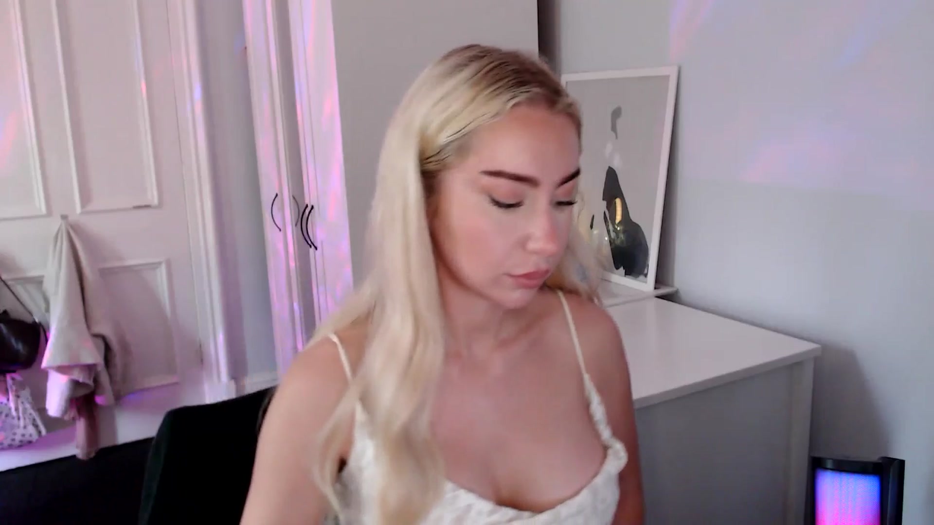 Gallery image thumbnail from British_Cutie's myfreecams stream on, 08/28/2025, 13:33 image 3 of 20