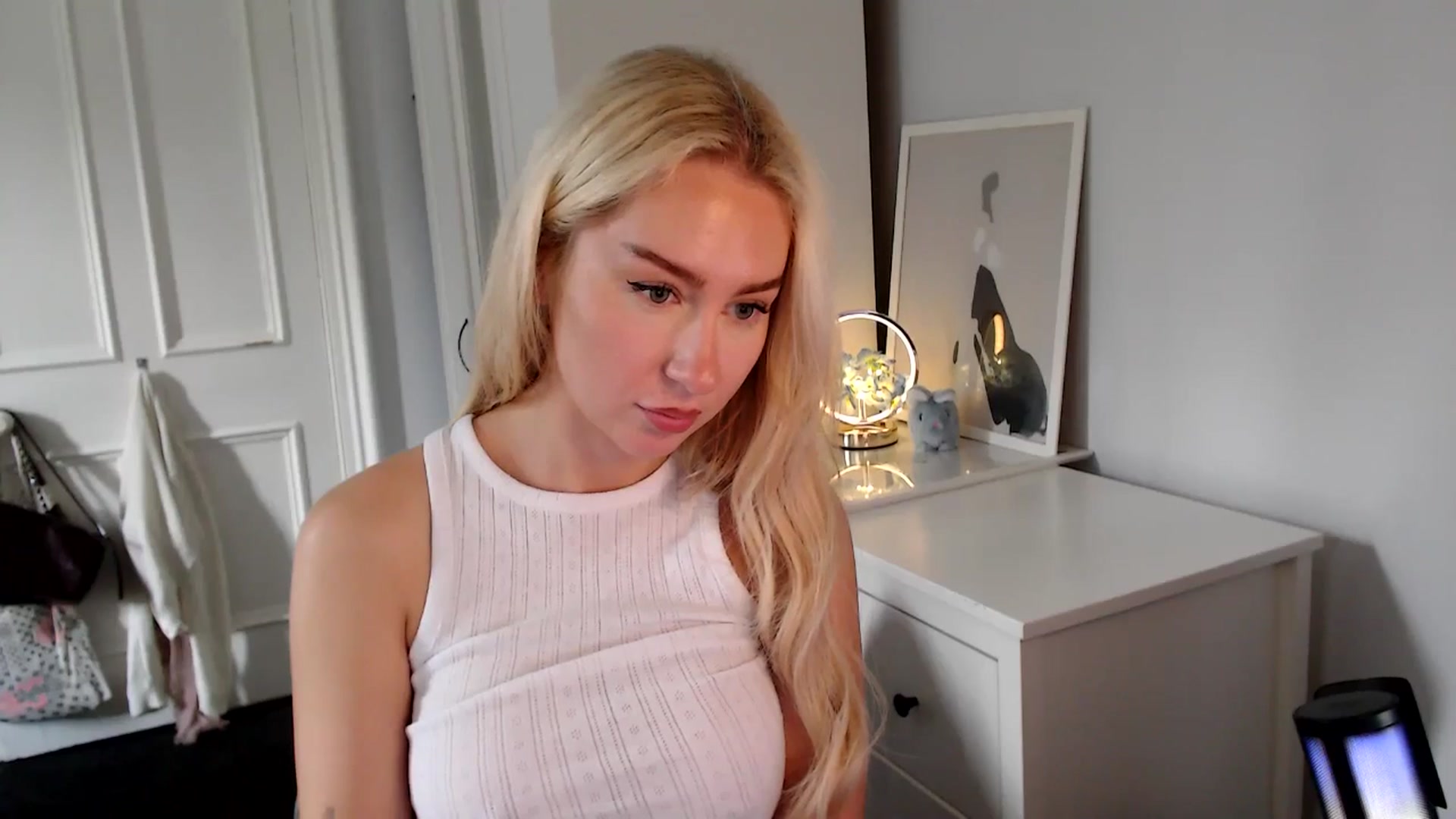 Gallery image thumbnail from British_Cutie's myfreecams stream on, 08/29/2025, 12:54 image 18 of 20