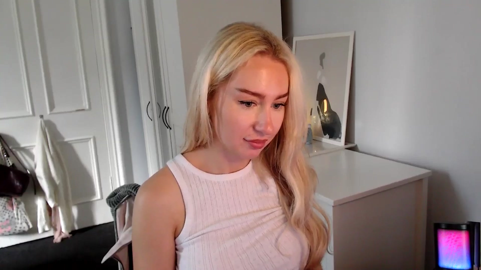 Gallery image thumbnail from British_Cutie's myfreecams stream on, 08/29/2025, 12:54 image 7 of 20