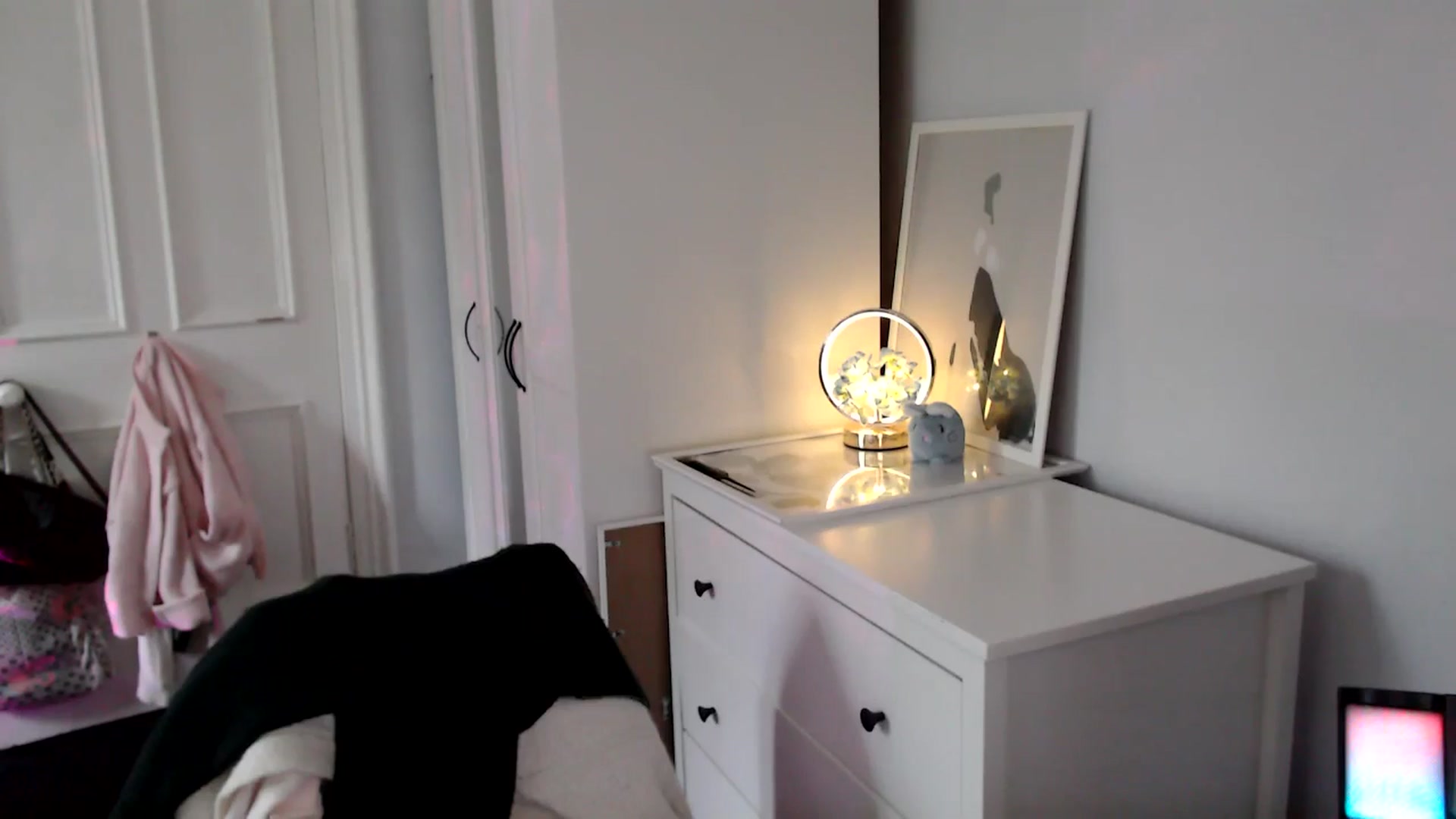 Gallery image thumbnail from British_Cutie's myfreecams stream on, 09/01/2025, 08:16 image 4 of 20