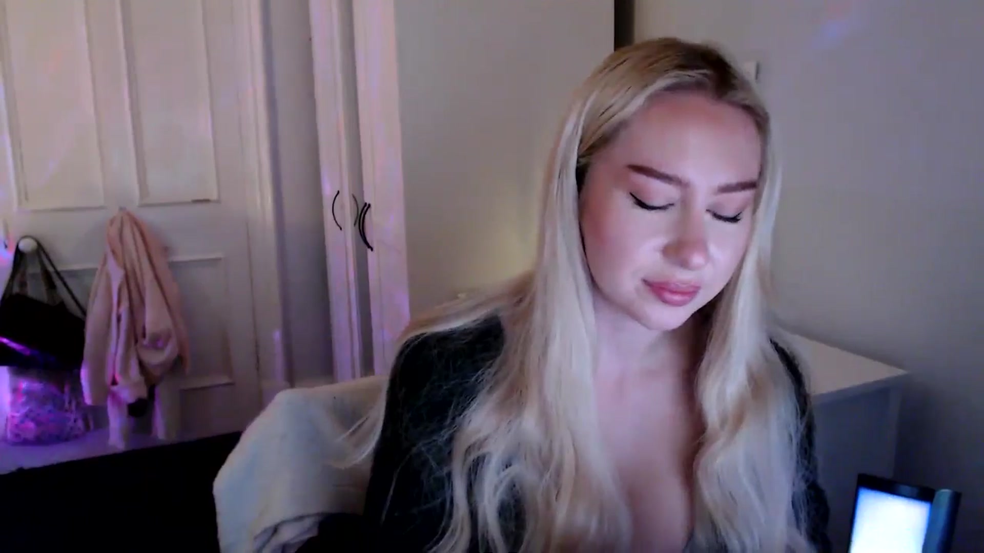 Gallery image thumbnail from British_Cutie's myfreecams stream on, 09/01/2025, 09:40 image 19 of 20