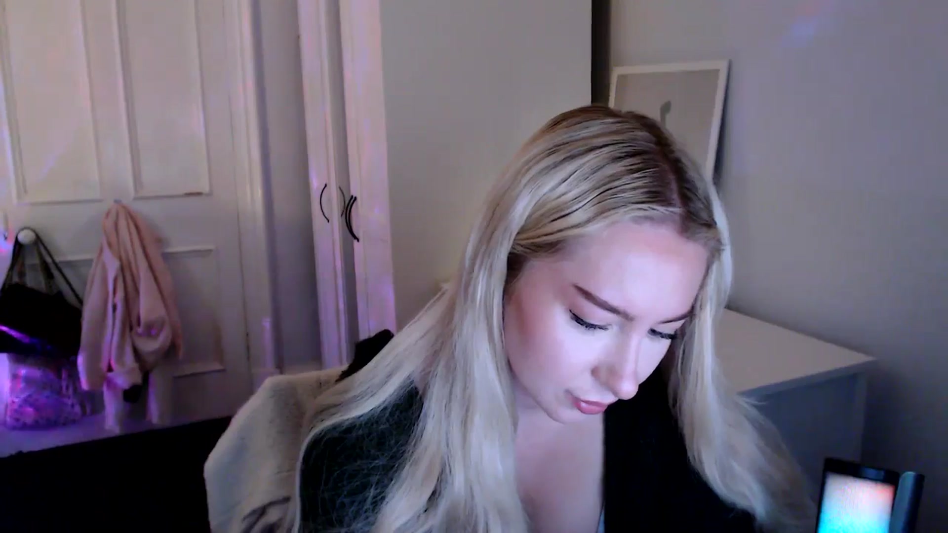 Gallery image thumbnail from British_Cutie's myfreecams stream on, 09/01/2025, 09:40 image 18 of 20