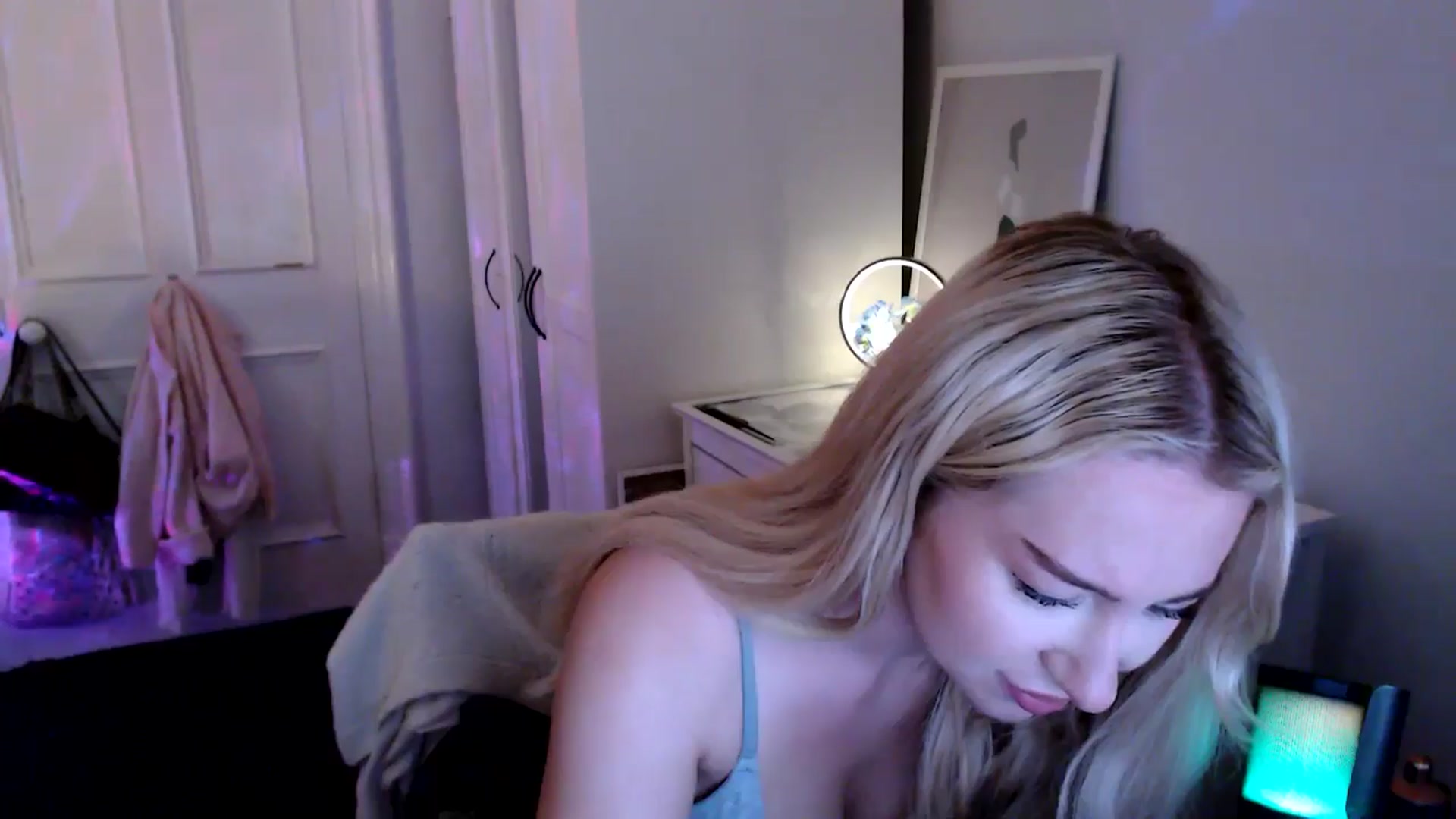 Gallery image thumbnail from British_Cutie's myfreecams stream on, 09/01/2025, 10:00 image 10 of 20