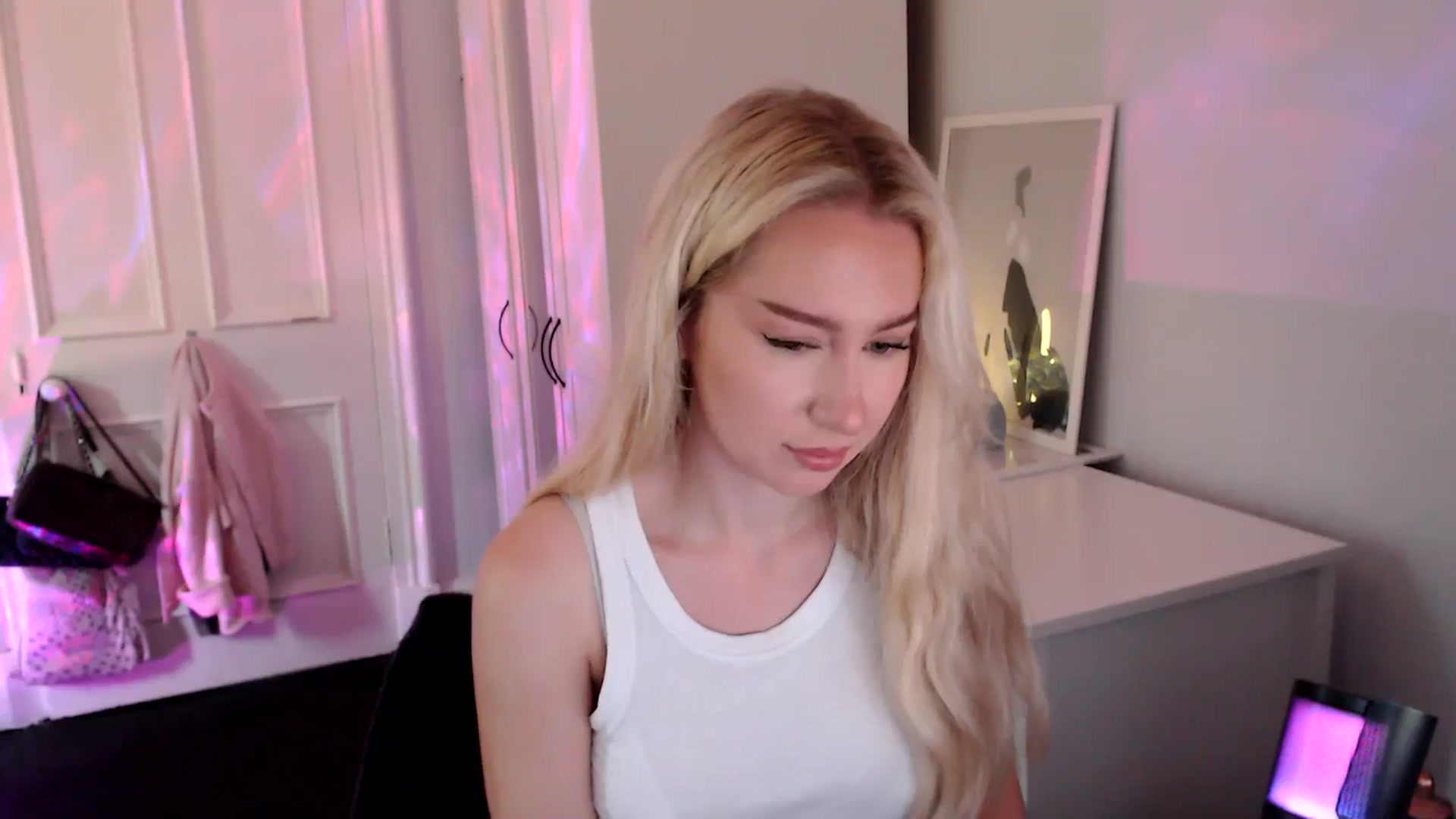 Gallery image thumbnail from British_Cutie's myfreecams stream on, 09/03/2025, 10:27 image 13 of 20