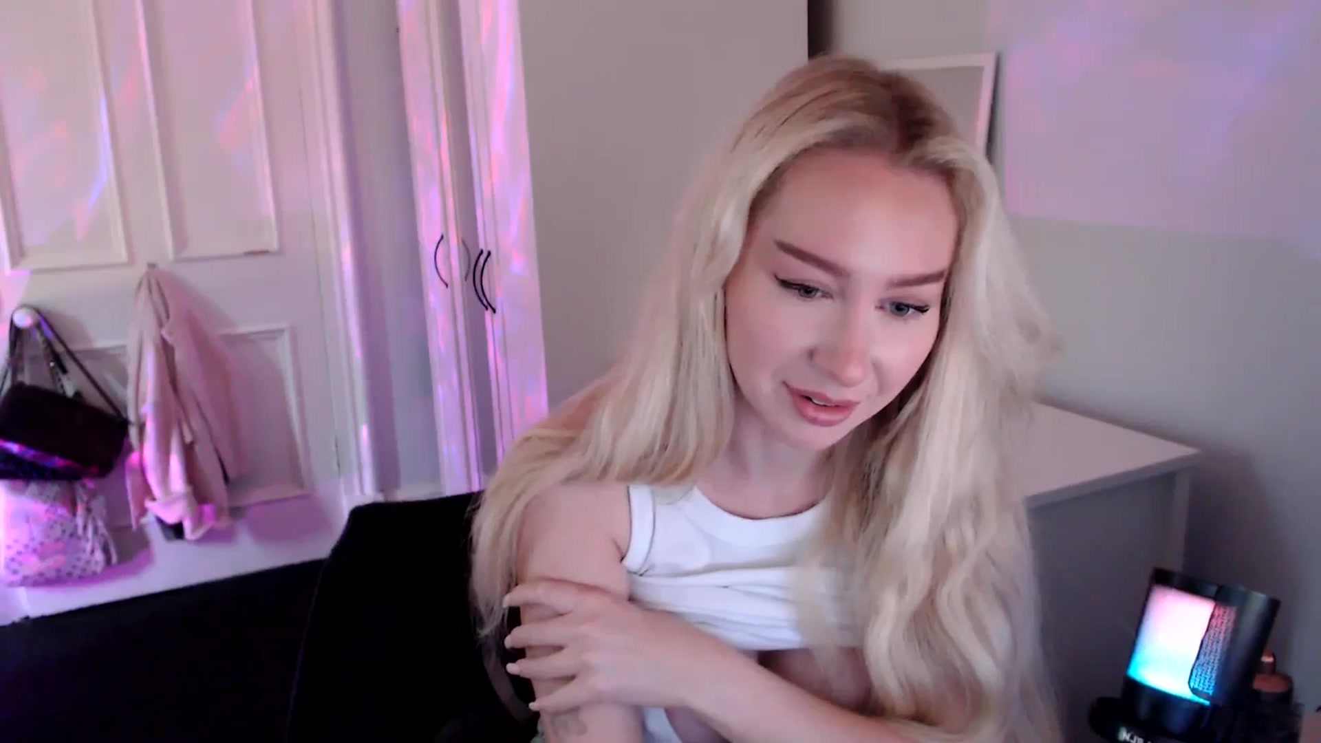 Gallery image thumbnail from British_Cutie's myfreecams stream on, 09/03/2025, 10:27 image 8 of 20