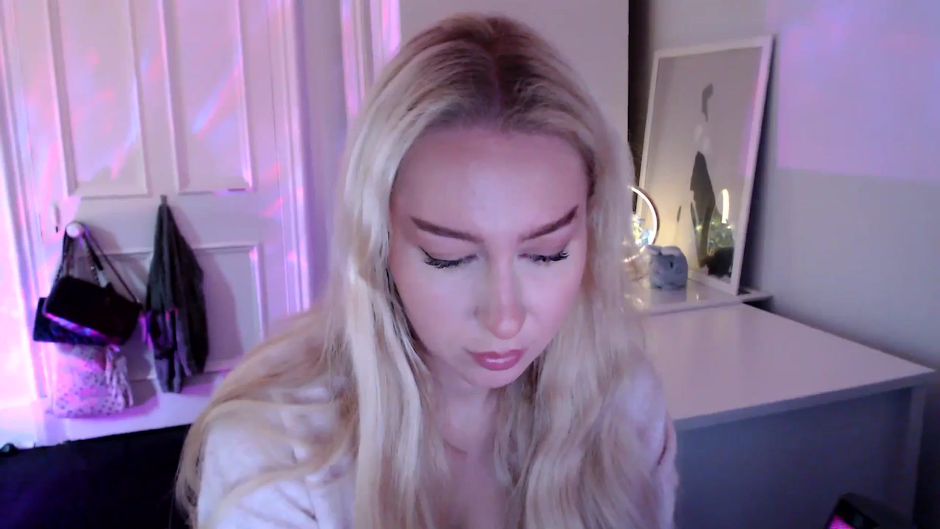 Gallery image thumbnail from British_Cutie's myfreecams stream on, 09/03/2025, 11:17 image 4 of 20