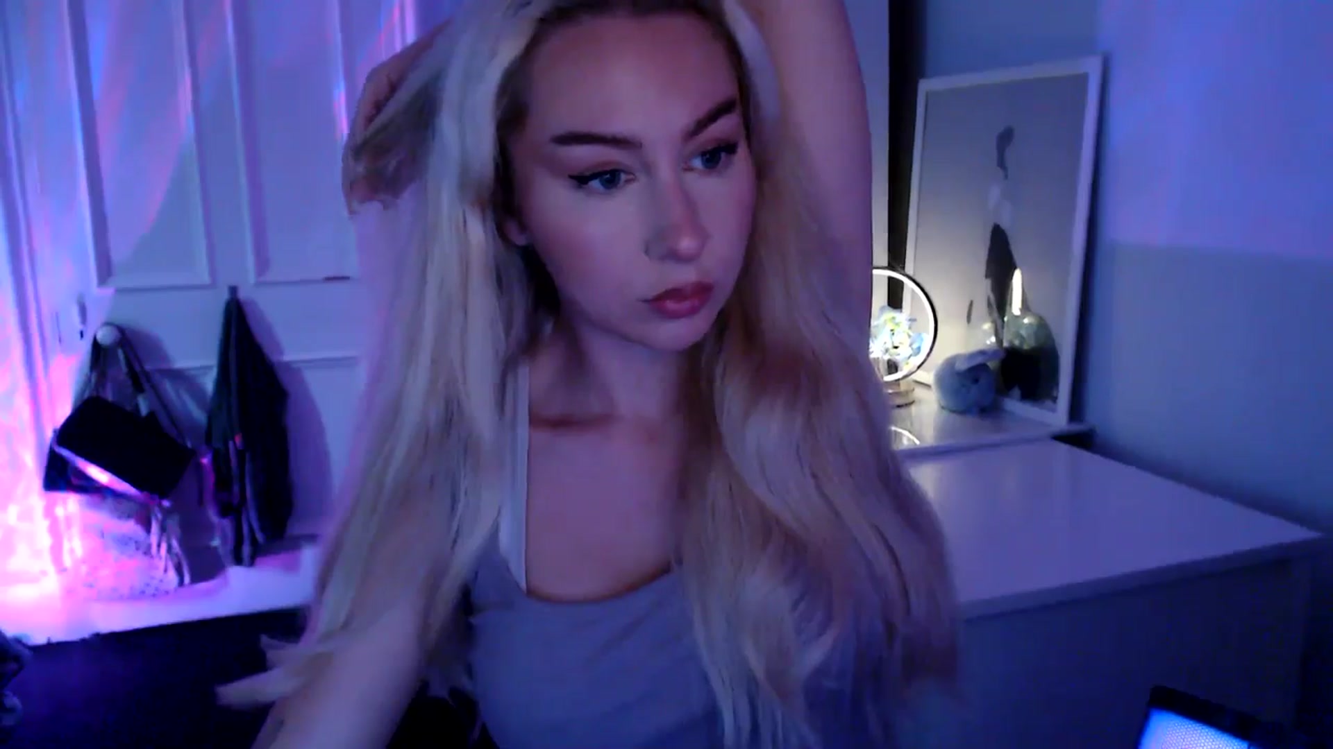 Gallery image thumbnail from British_Cutie's myfreecams stream on, 09/04/2025, 19:26 image 8 of 20