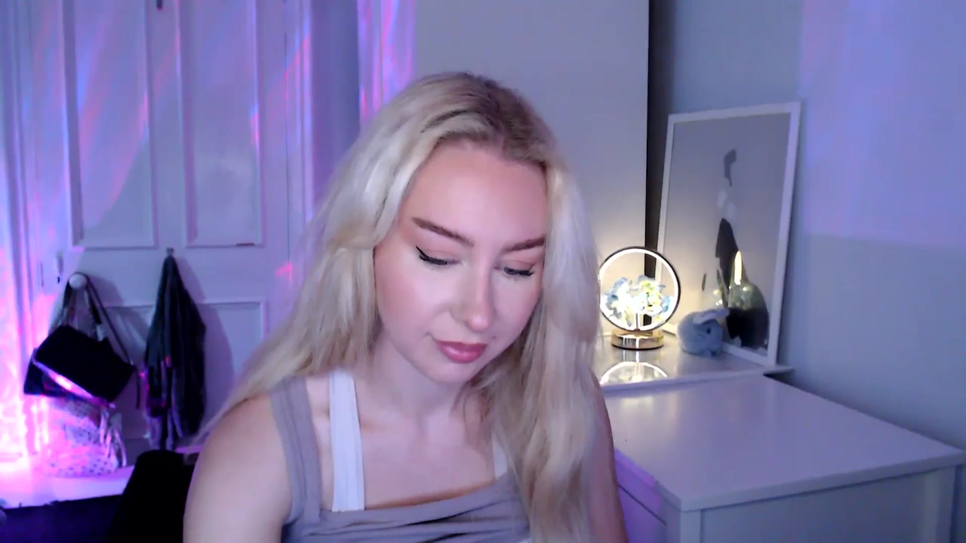 Gallery image thumbnail from British_Cutie's myfreecams stream on, 09/04/2025, 19:26 image 6 of 20