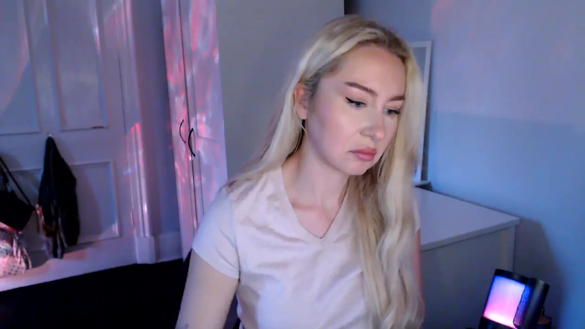Gallery image thumbnail from British_Cutie's myfreecams stream on, 09/04/2025, 19:26 image 17 of 20