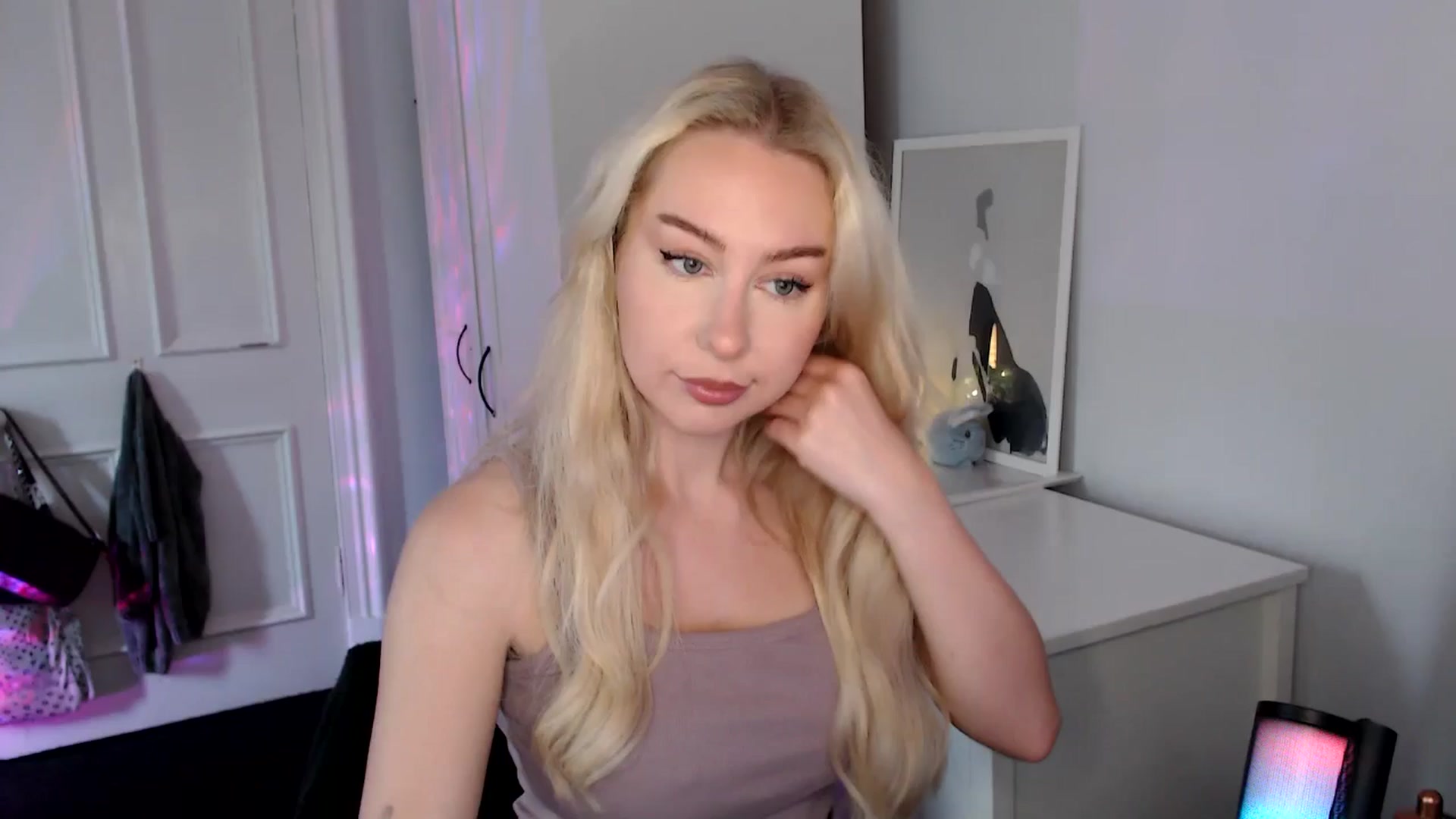 Gallery image thumbnail from British_Cutie's myfreecams stream on, 09/04/2025, 19:26 image 1 of 20