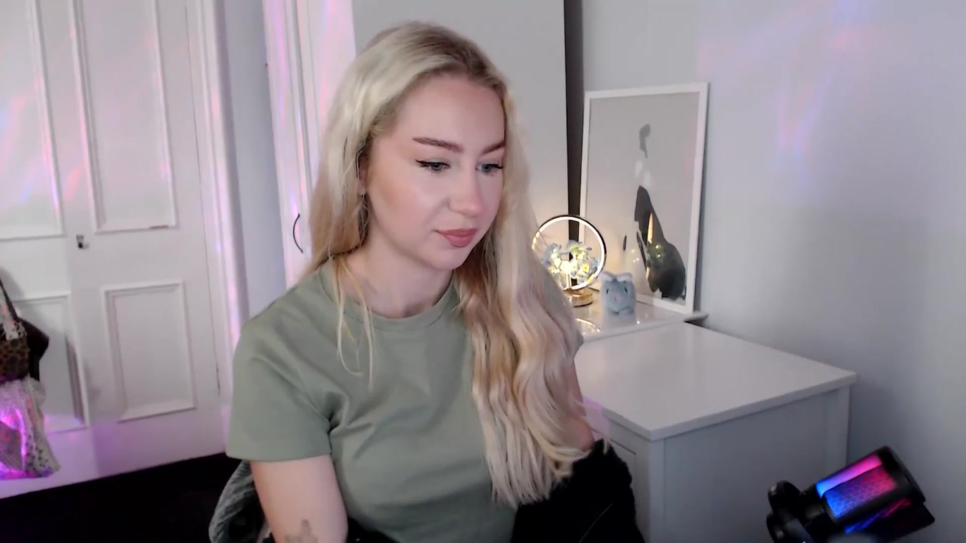 Gallery image thumbnail from British_Cutie's myfreecams stream on, 09/05/2025, 07:42 image 19 of 20