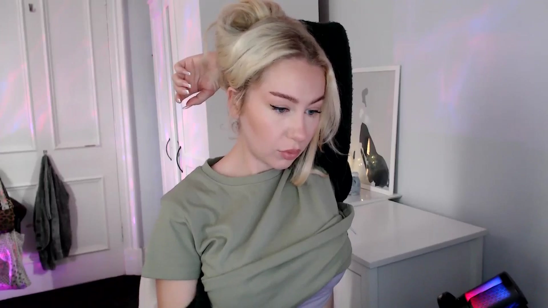Gallery image thumbnail from British_Cutie's myfreecams stream on, 09/05/2025, 07:42 image 13 of 20
