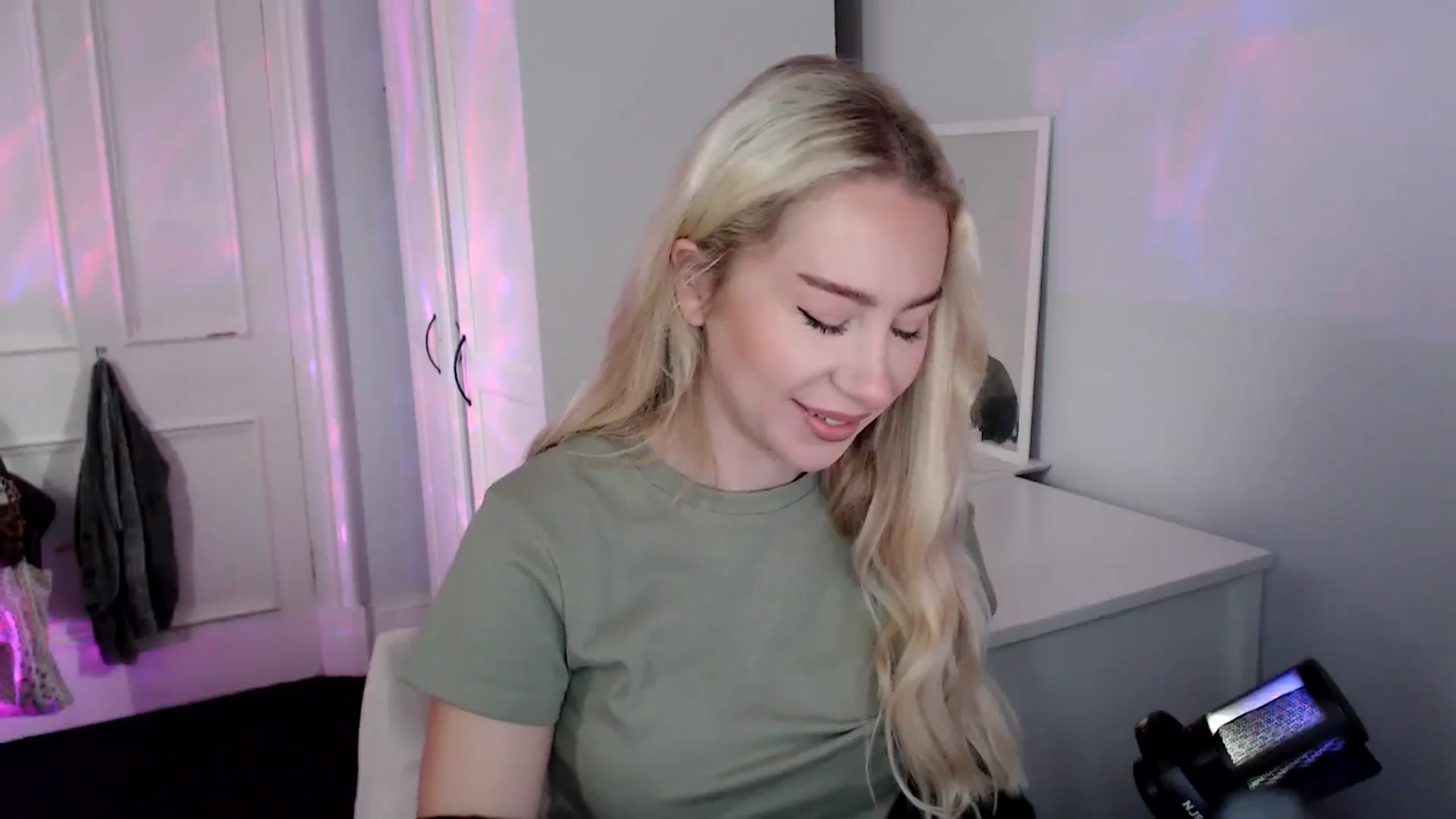 Gallery image thumbnail from British_Cutie's myfreecams stream on, 09/05/2025, 07:42 image 6 of 20
