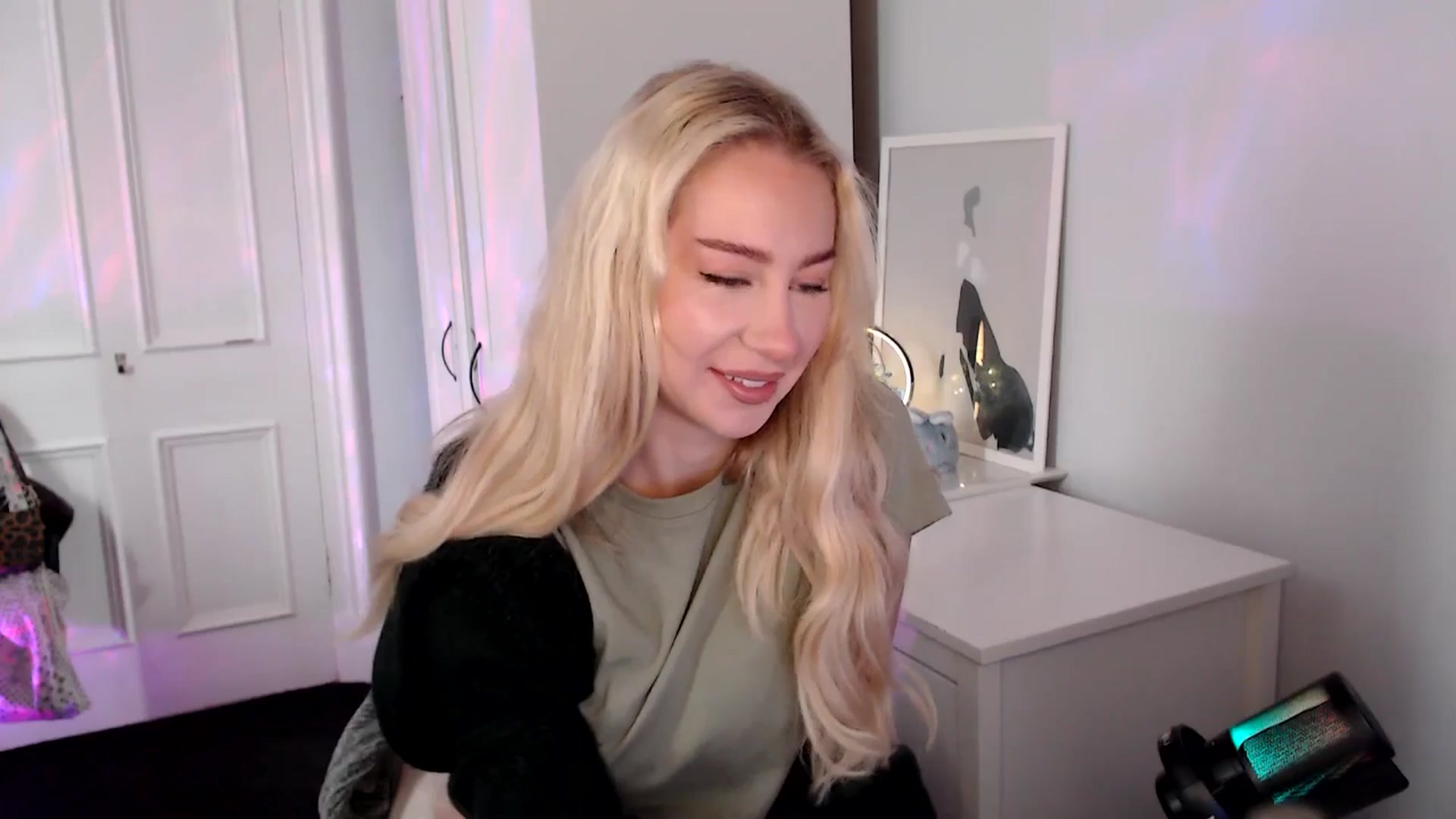 Gallery image thumbnail from British_Cutie's myfreecams stream on, 09/05/2025, 07:42 image 20 of 20
