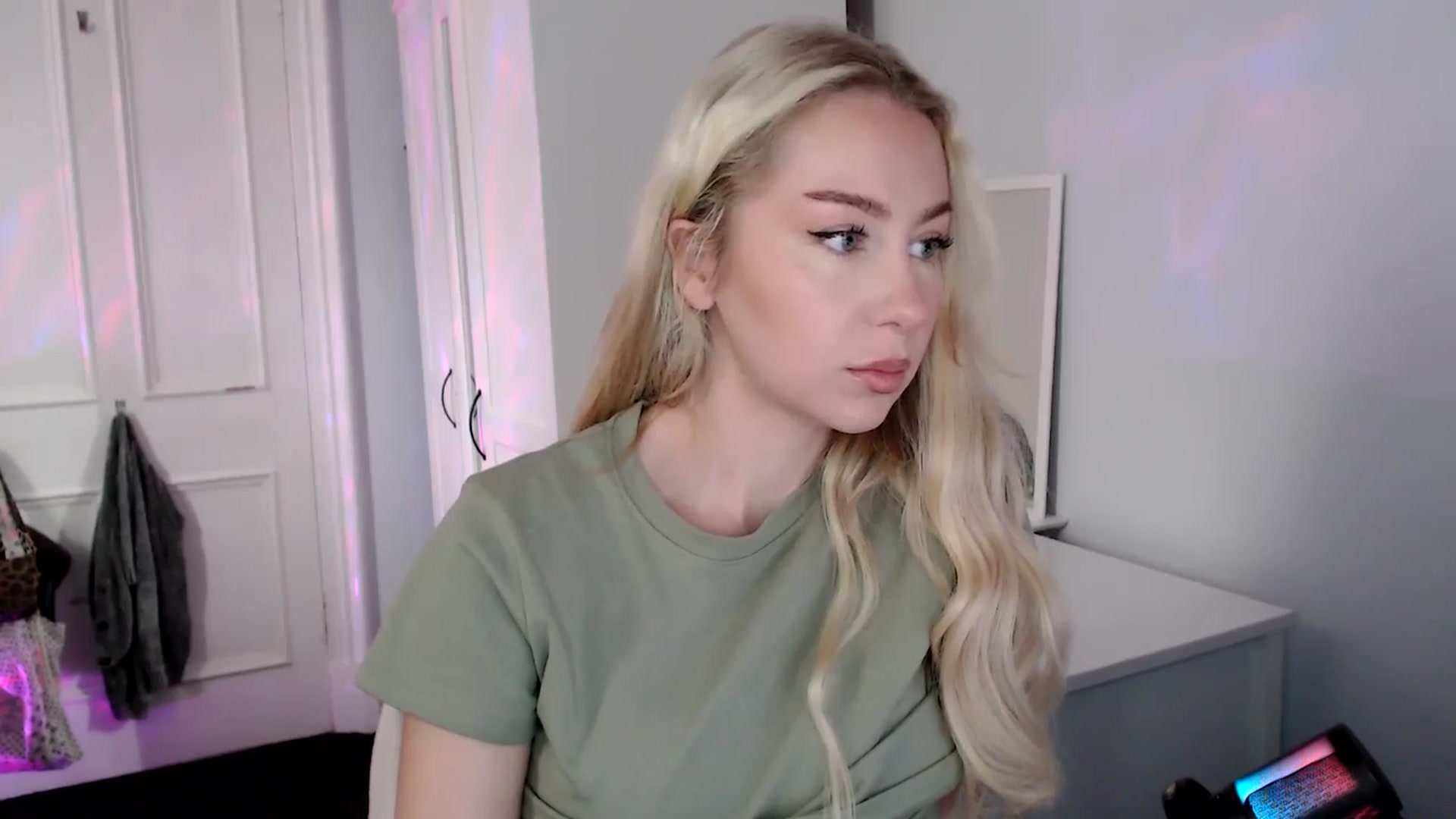 Gallery image thumbnail from British_Cutie's myfreecams stream on, 09/05/2025, 07:42 image 12 of 20