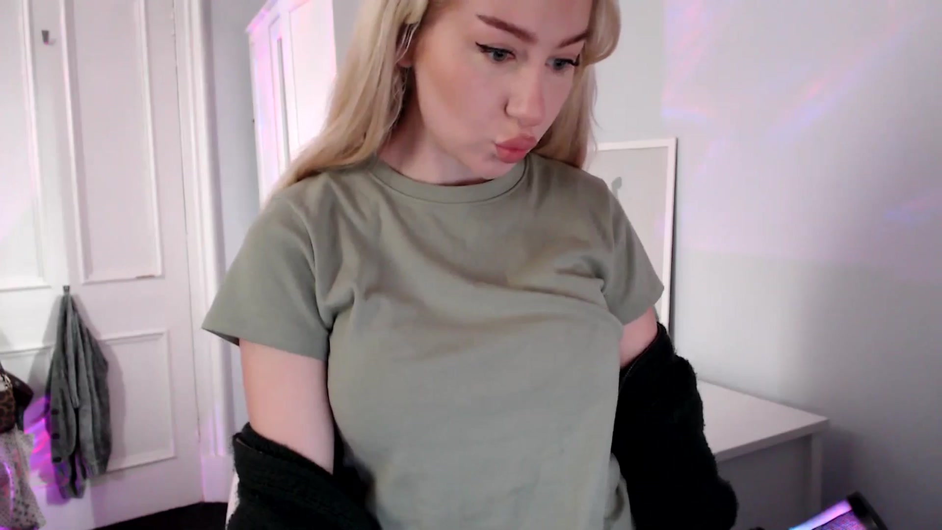 Gallery image thumbnail from British_Cutie's myfreecams stream on, 09/05/2025, 07:42 image 2 of 20