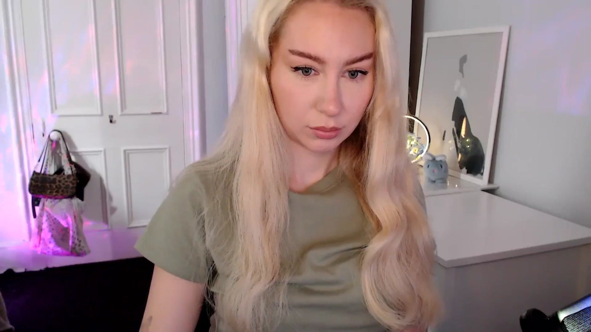 Gallery image thumbnail from British_Cutie's myfreecams stream on, 09/05/2025, 08:36 image 12 of 20