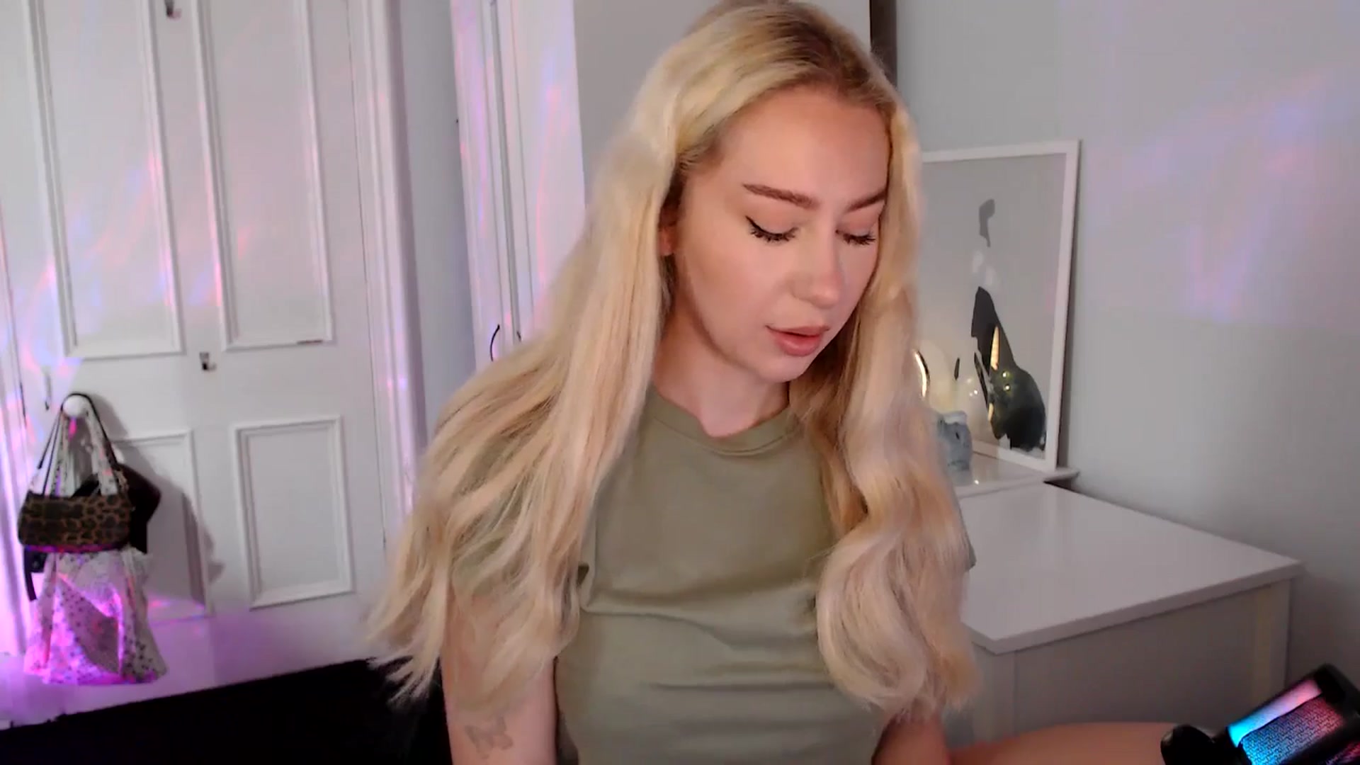 Gallery image thumbnail from British_Cutie's myfreecams stream on, 09/05/2025, 08:36 image 13 of 20