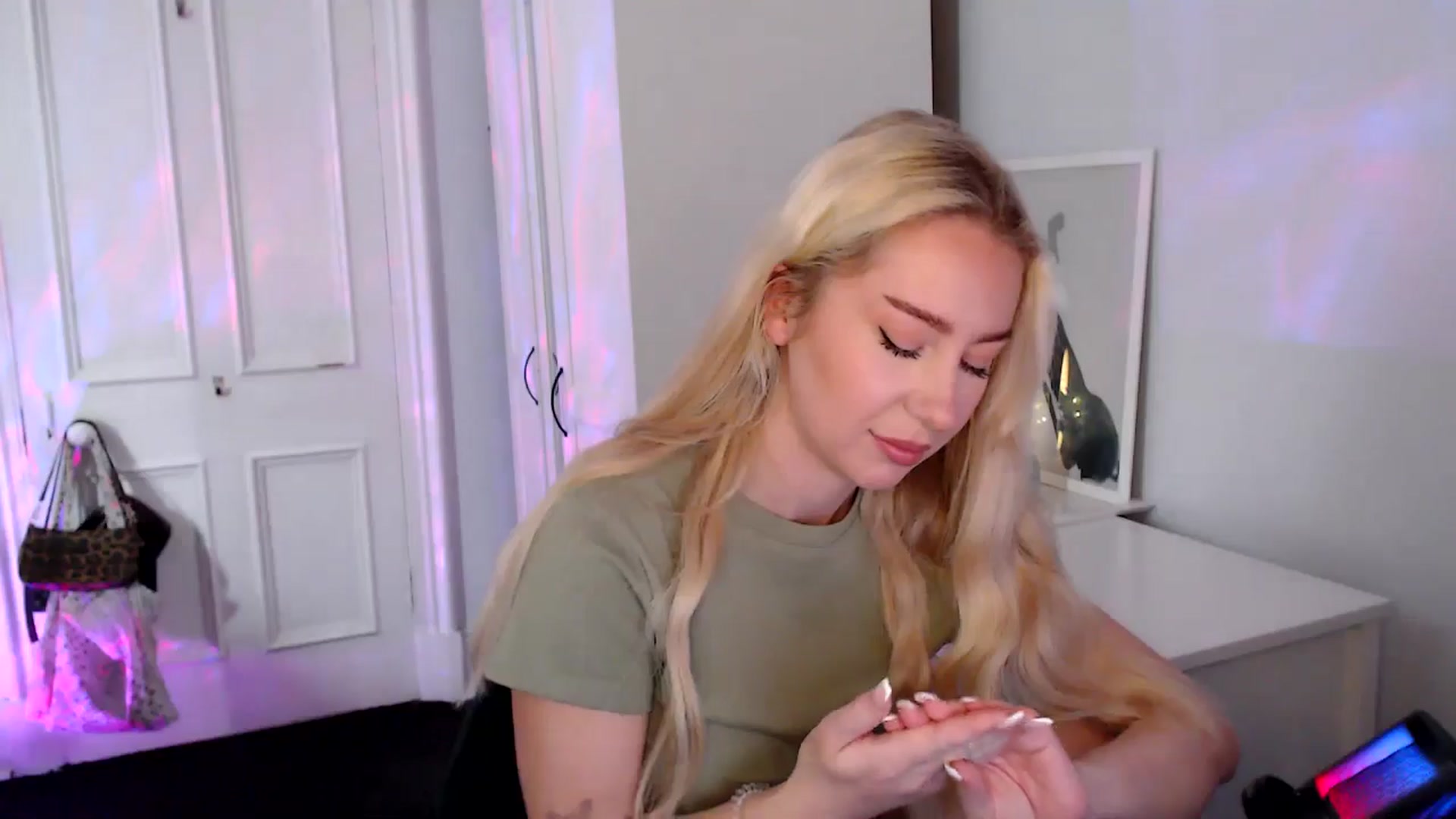 Gallery image thumbnail from British_Cutie's myfreecams stream on, 09/05/2025, 08:36 image 14 of 20