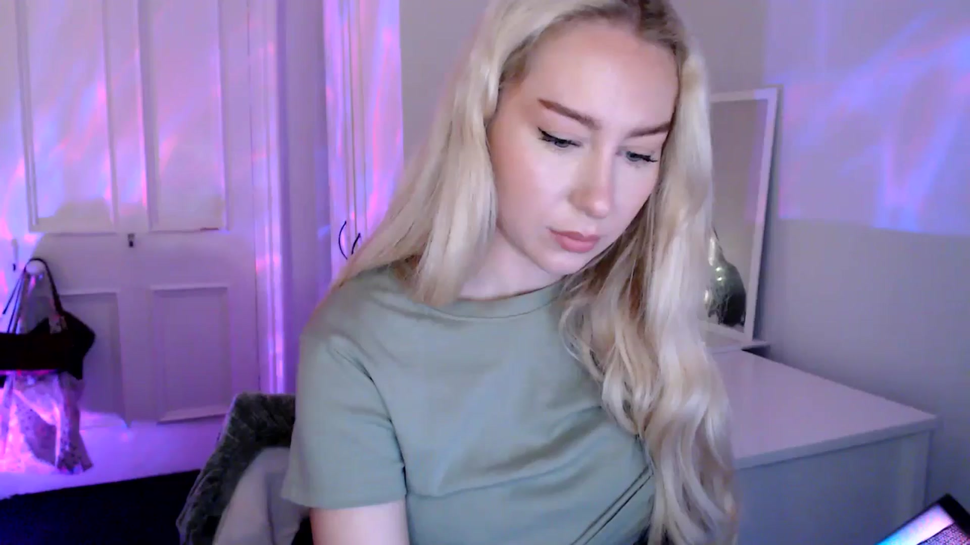 Gallery image thumbnail from British_Cutie's myfreecams stream on, 09/05/2025, 09:52 image 12 of 20