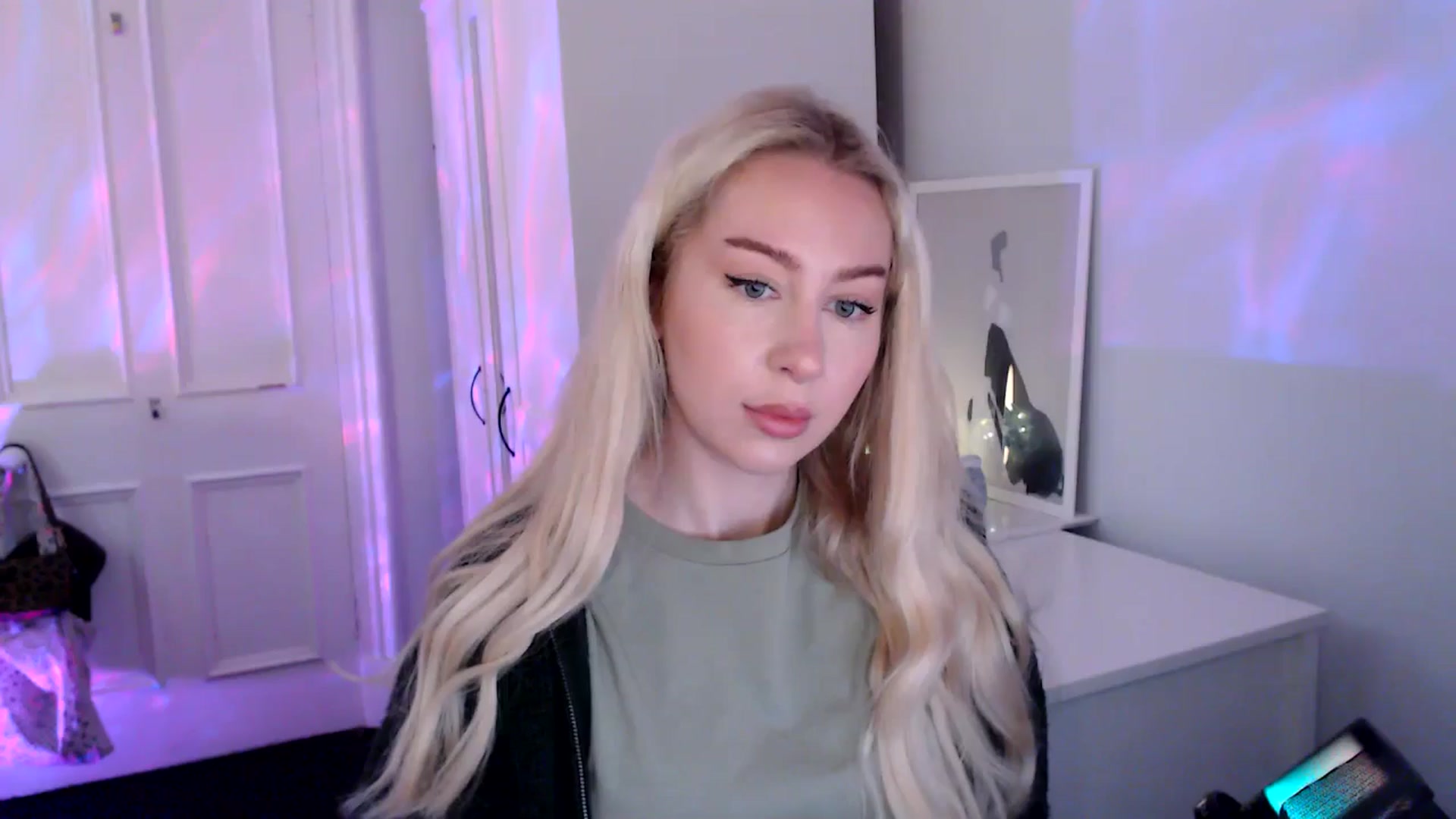Gallery image thumbnail from British_Cutie's myfreecams stream on, 09/05/2025, 09:52 image 8 of 20