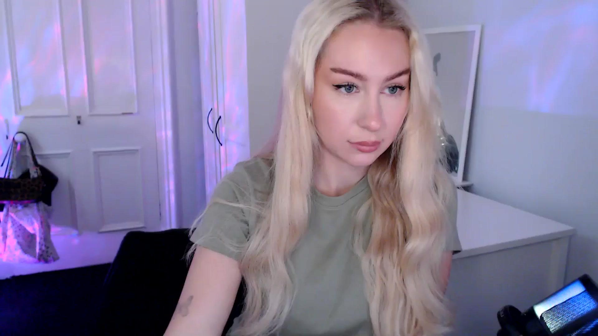 Gallery image thumbnail from British_Cutie's myfreecams stream on, 09/05/2025, 09:52 image 1 of 20