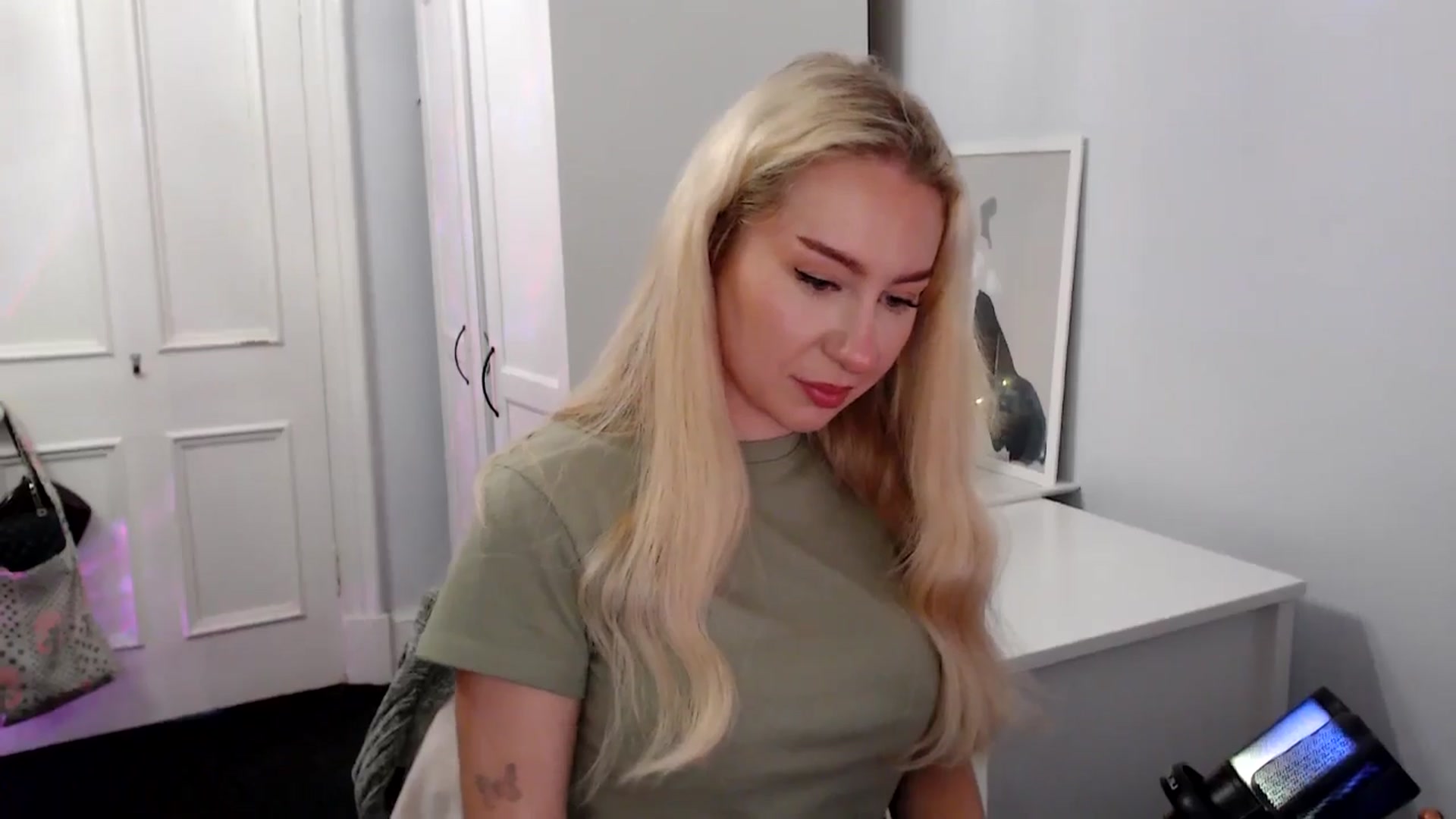 Gallery image thumbnail from British_Cutie's myfreecams stream on, 09/05/2025, 12:39 image 10 of 20