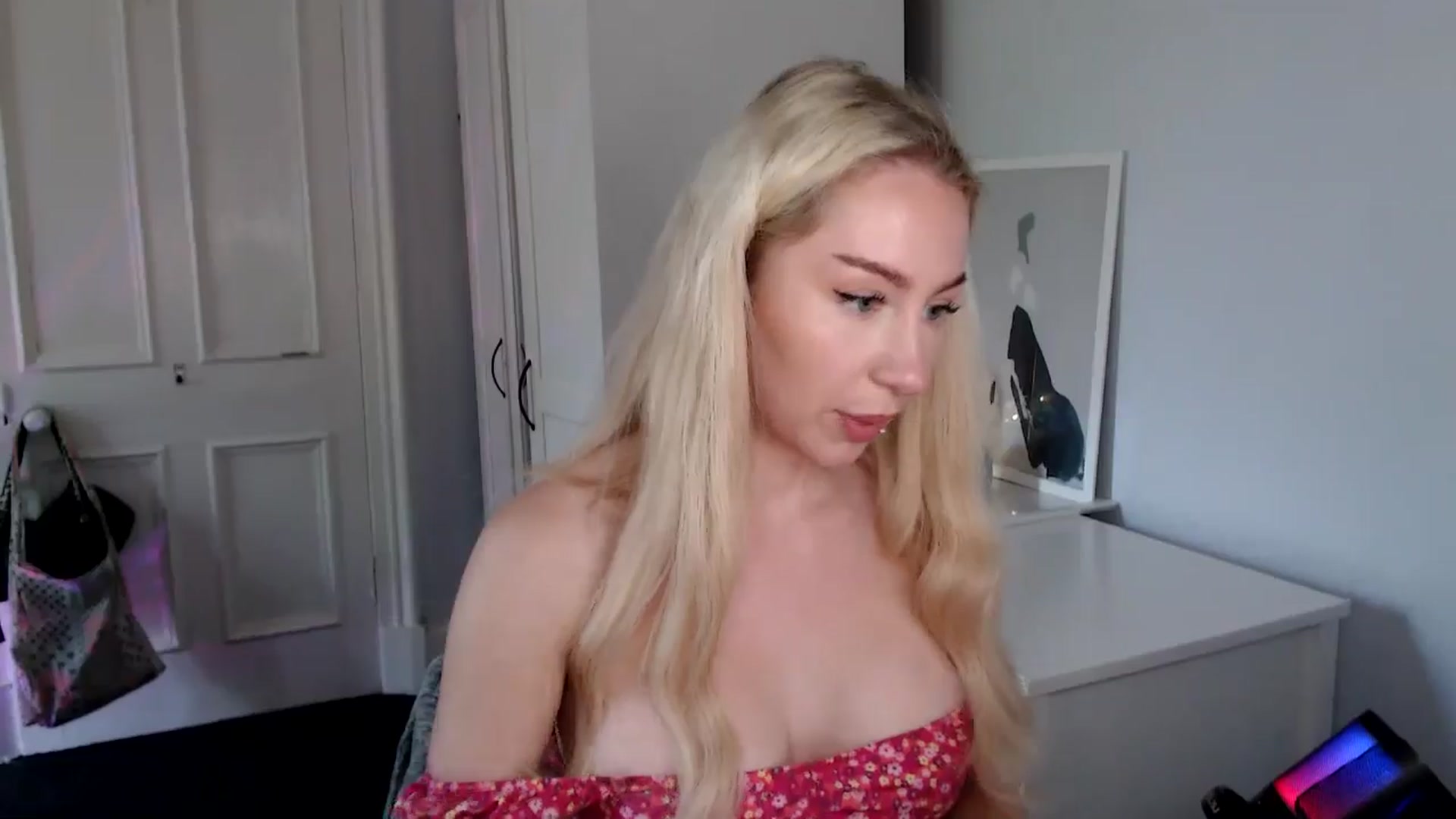 Gallery image thumbnail from British_Cutie's myfreecams stream on, 09/05/2025, 13:52 image 7 of 20