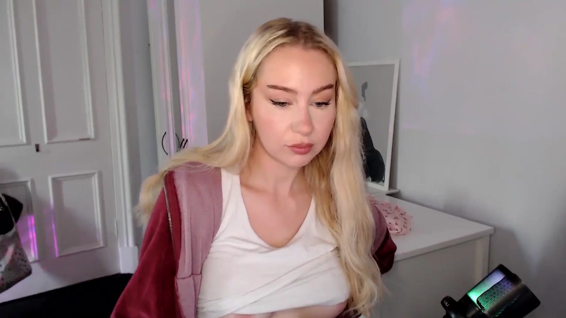 Gallery image thumbnail from British_Cutie's myfreecams stream on, 09/06/2025, 13:40 image 18 of 20
