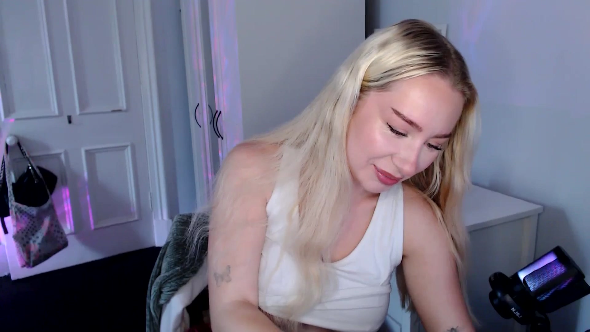 Gallery image thumbnail from British_Cutie's myfreecams stream on, 09/06/2025, 13:40 image 14 of 20